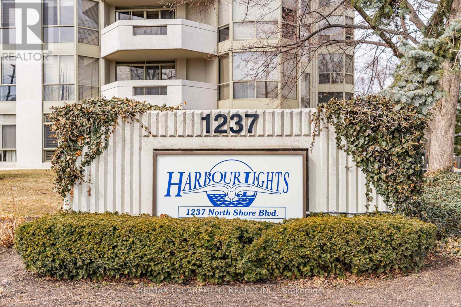 Property at 208 - 1237 NORTH SHORE BOULEVARD E image 3