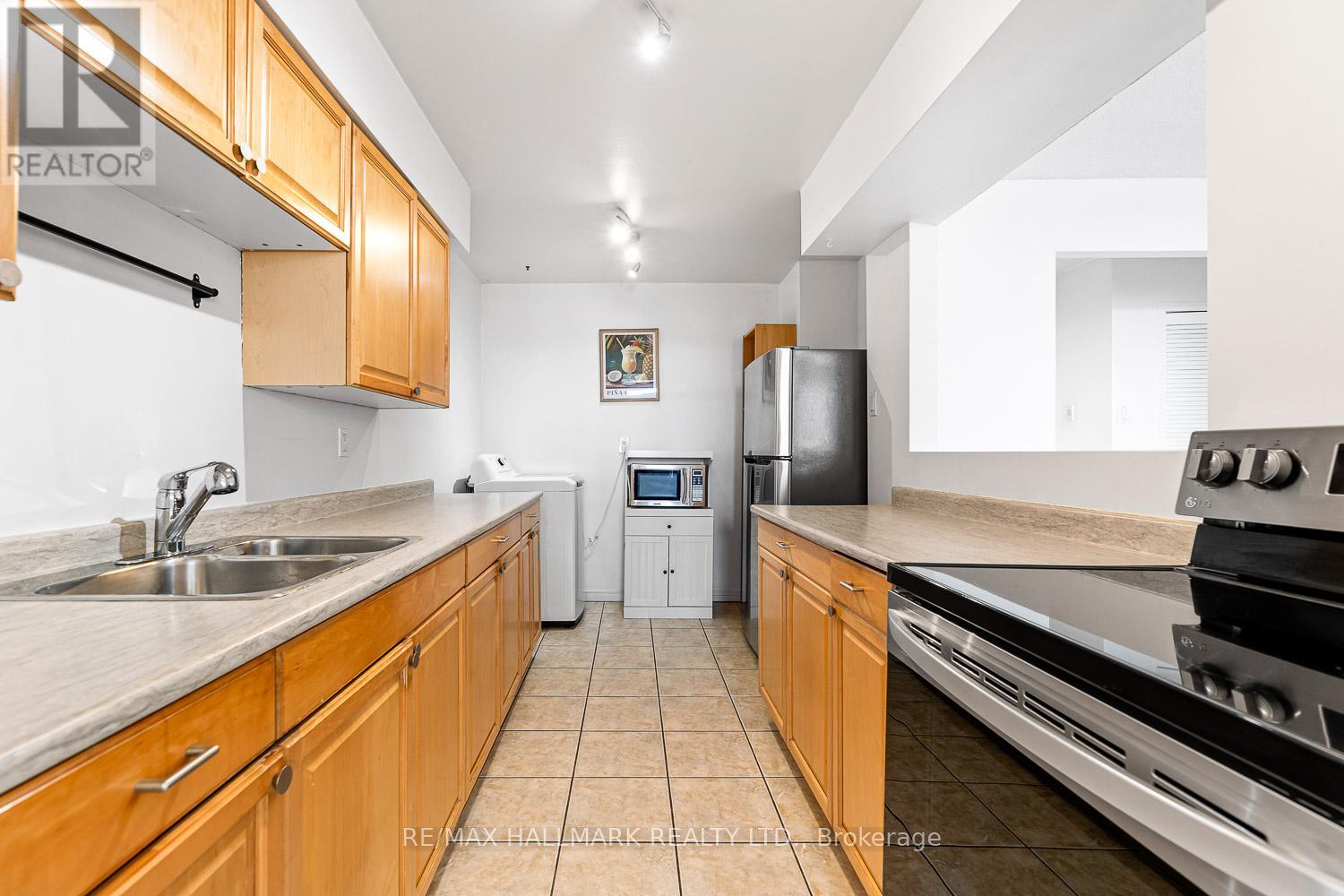701 - 5 Frith Road, Toronto, Ontario  M3N 2L5 - Photo 5 - W12095961
