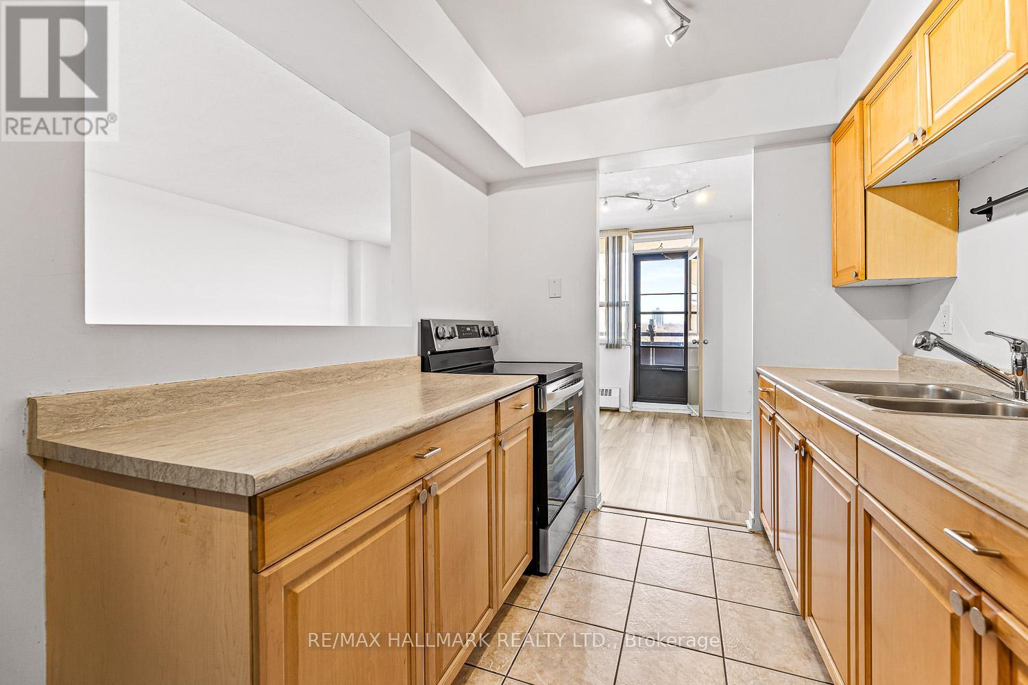 701 - 5 Frith Road, Toronto, Ontario  M3N 2L5 - Photo 6 - W12095961