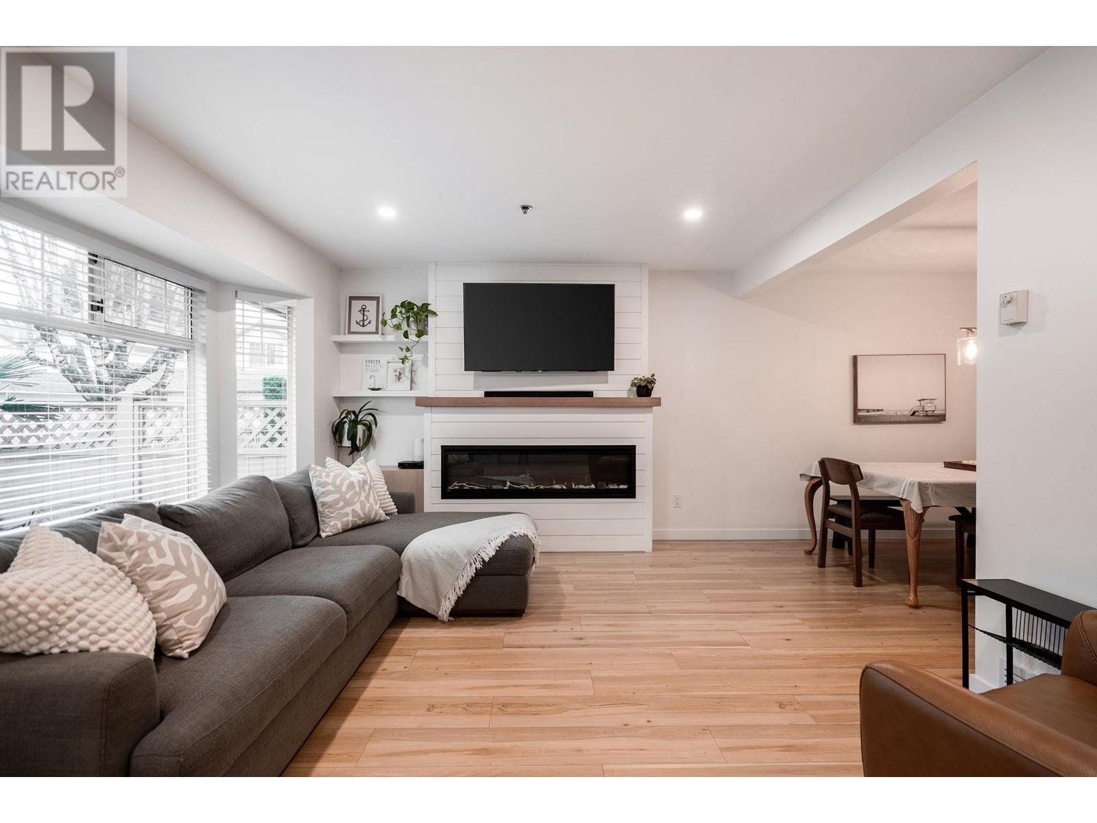 Property at 14 19051 119 AVENUE image 3