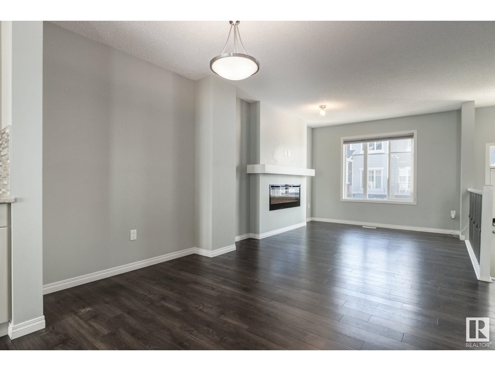Property at #109 2905 141 ST SW image 2