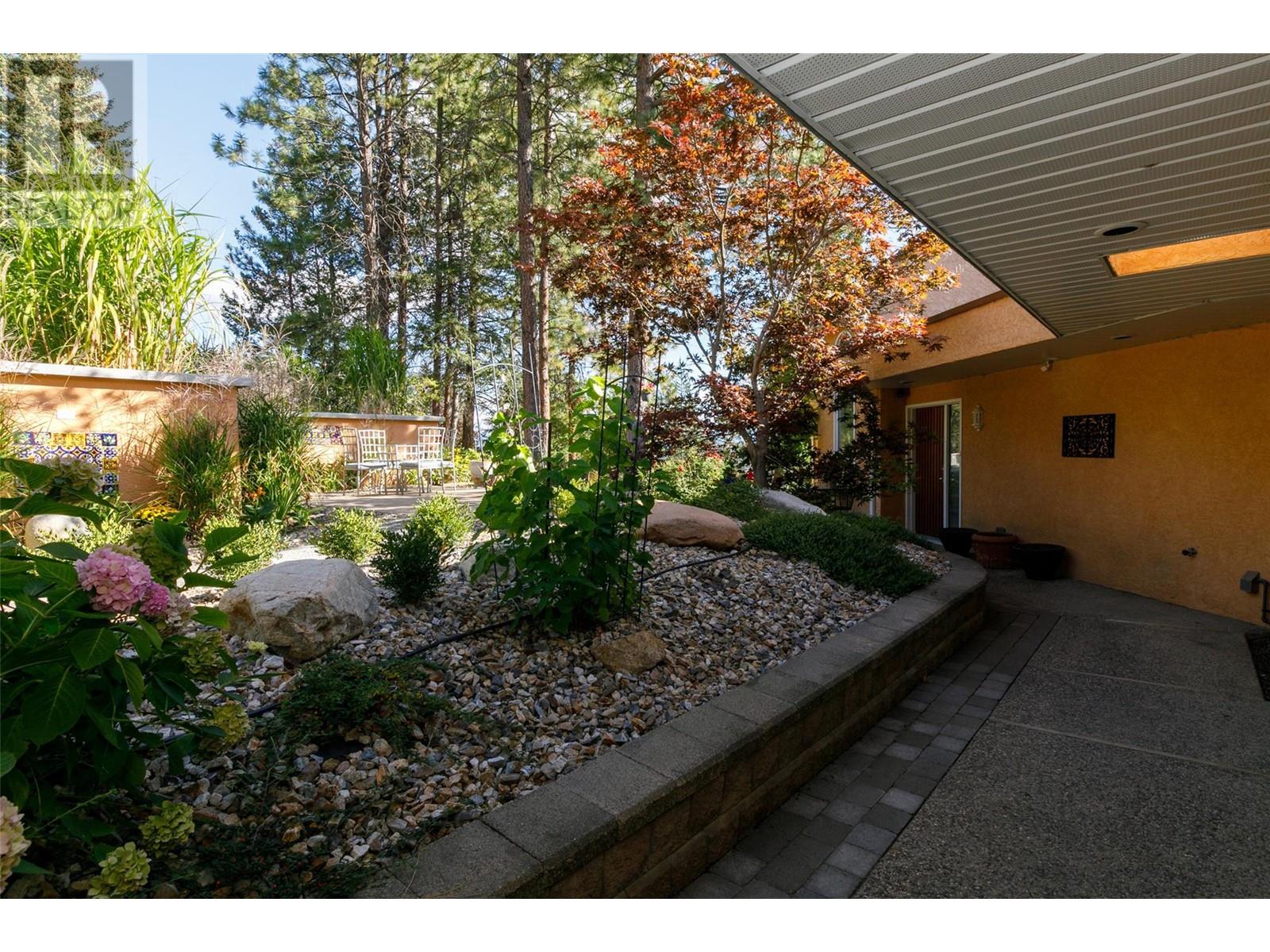 1642 West Kelowna Road West Kelowna Photo 11 1642 West Kelowna Road West Kelowna Photo 11