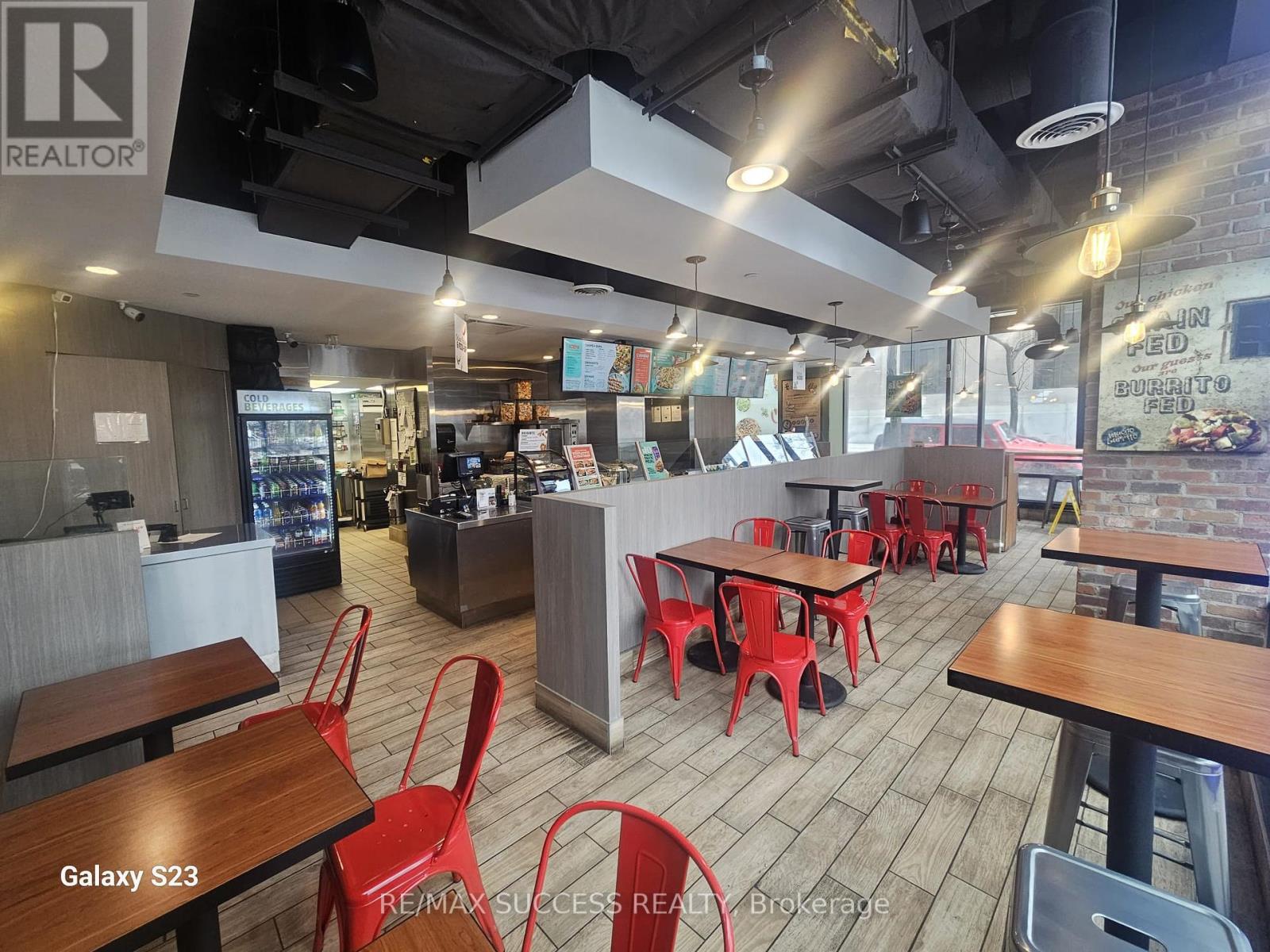 110 King Street E, Hamilton, Ontario  L8N 1A8 - Photo 11 - X12095752