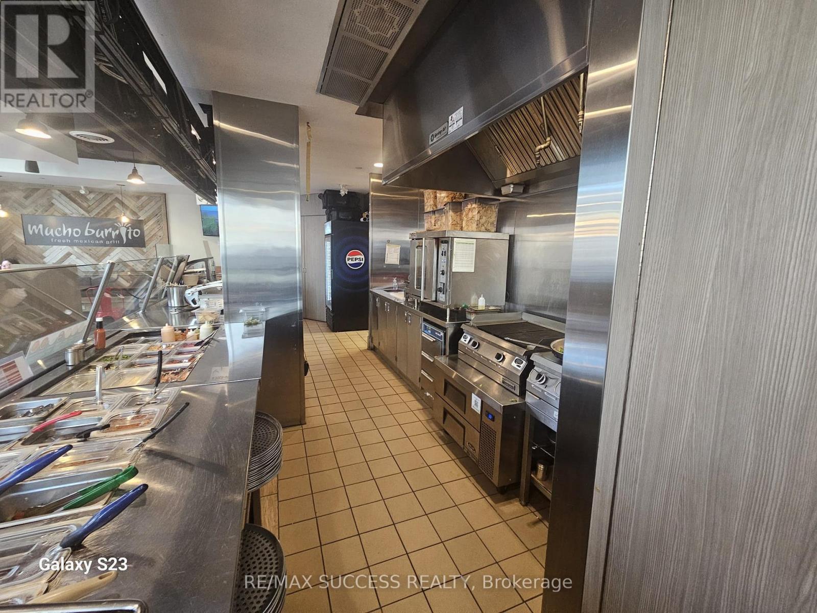110 King Street E, Hamilton, Ontario  L8N 1A8 - Photo 4 - X12095752
