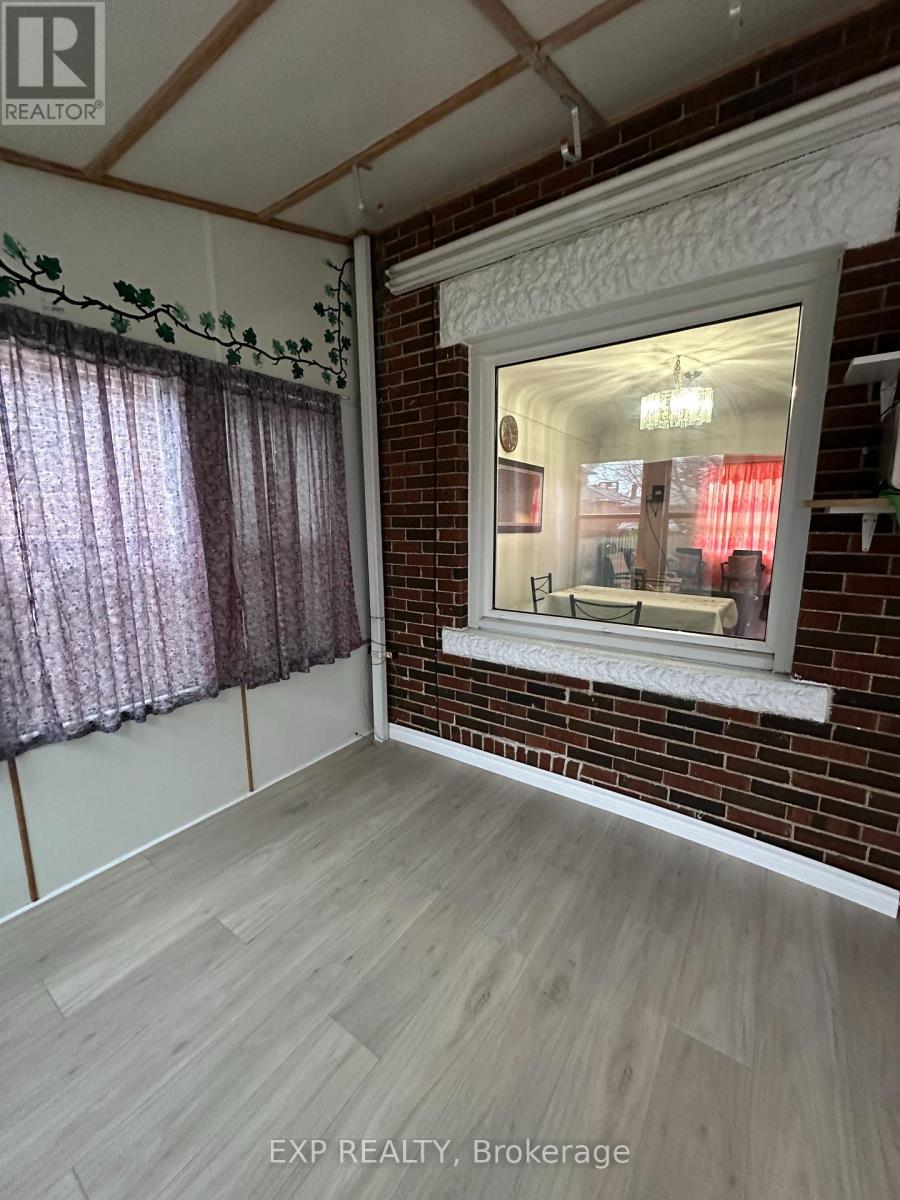 80 Delena Avenue S, Hamilton, Ontario  L8K 3S9 - Photo 8 - X12095857