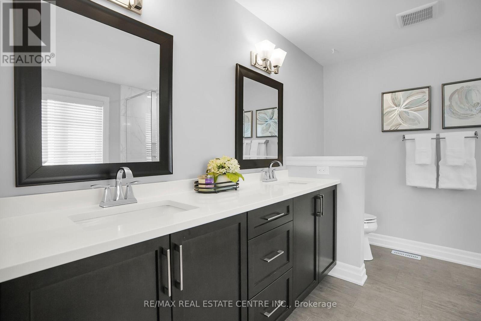 Photo 31 of 50 for 1635 Sandridge Avenue