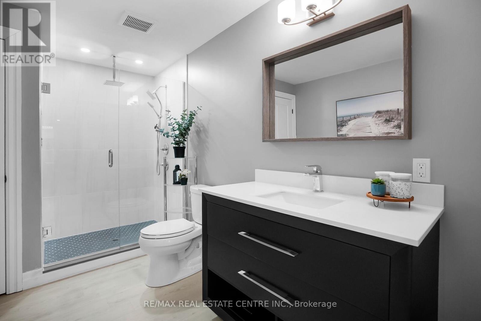 Photo 45 of 50 for 1635 Sandridge Avenue