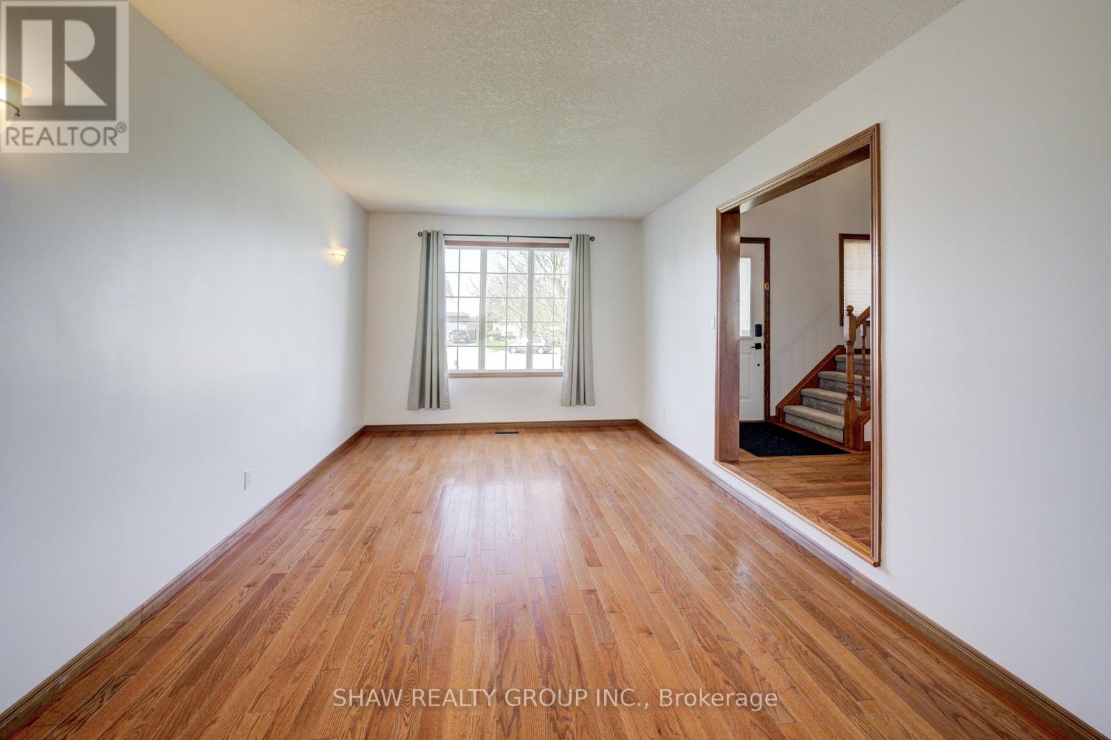 Property at 115 NATHAN COURT image 3