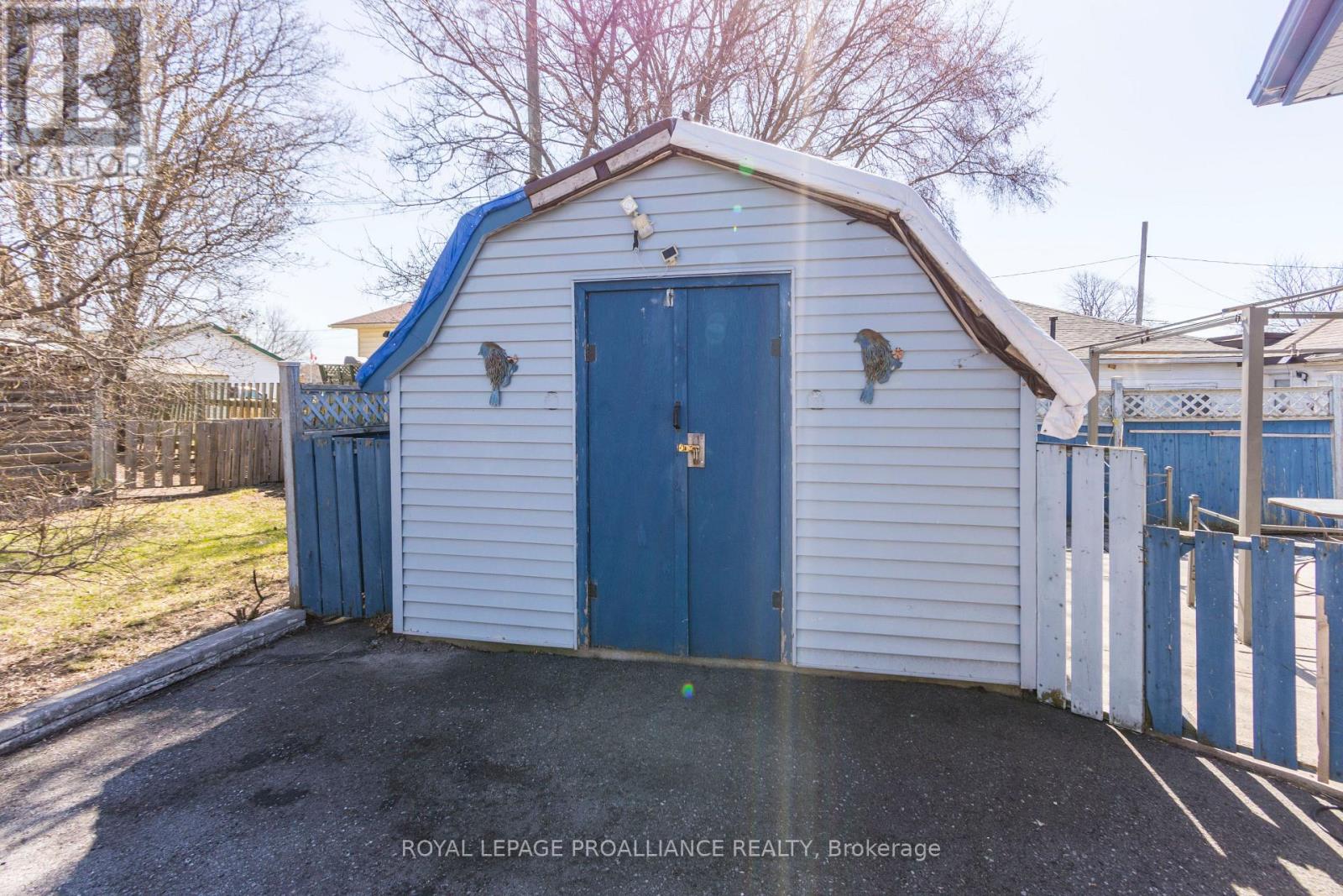 11 Mcfarland Drive, Belleville (Belleville Ward), Ontario  K8N 2X3 - Photo 19 - X12095979