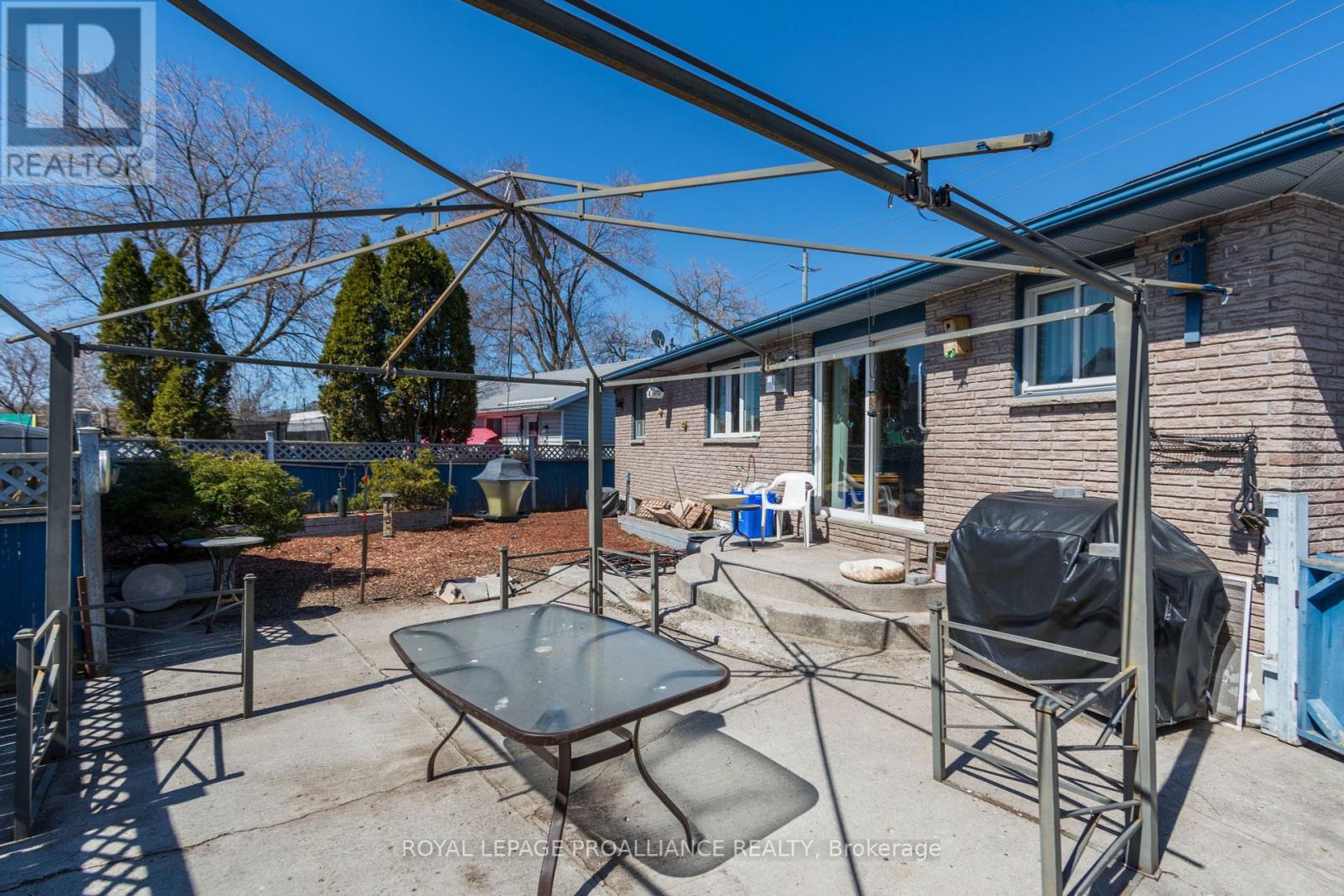 11 Mcfarland Drive, Belleville (Belleville Ward), Ontario  K8N 2X3 - Photo 23 - X12095979