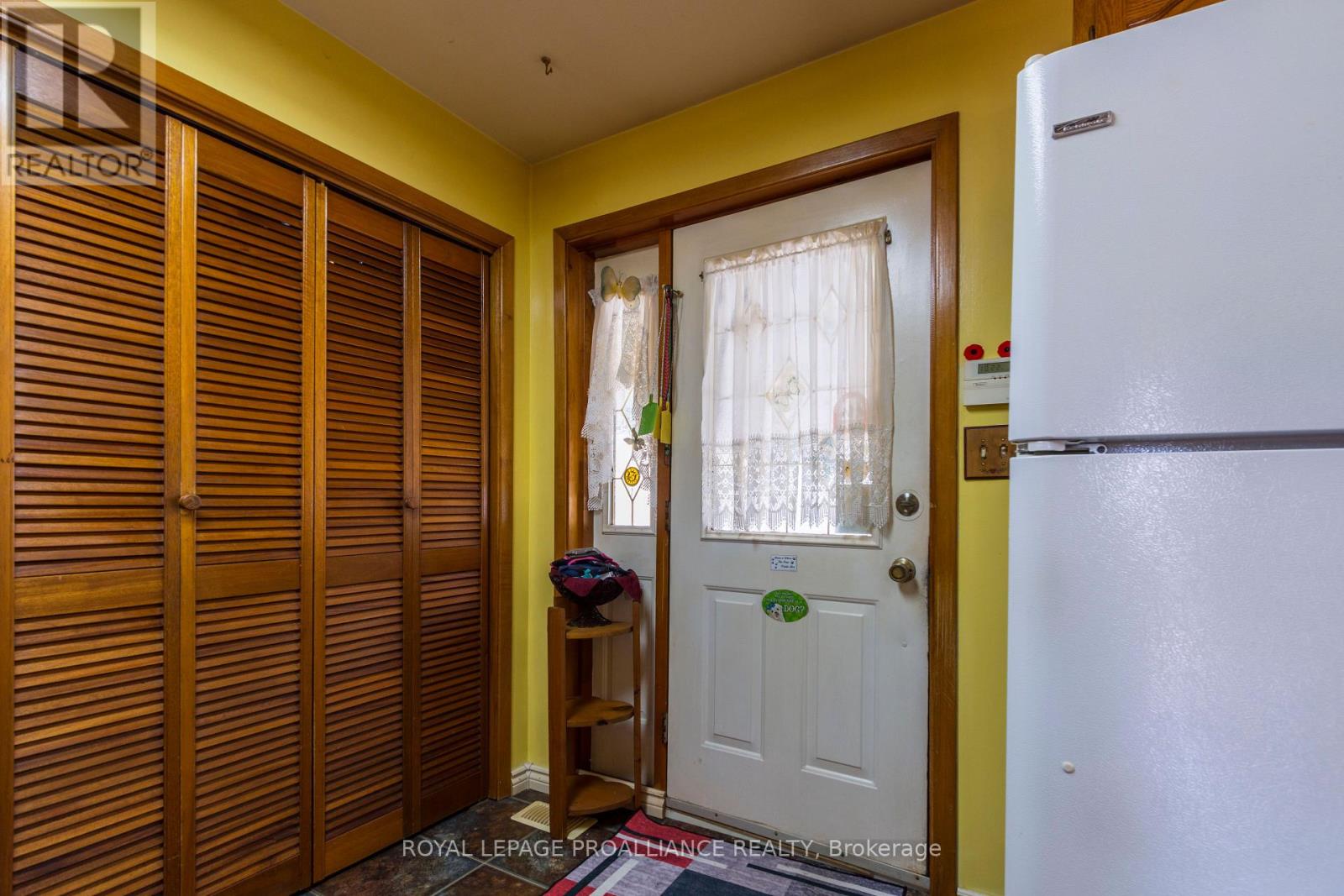 11 Mcfarland Drive, Belleville (Belleville Ward), Ontario  K8N 2X3 - Photo 4 - X12095979