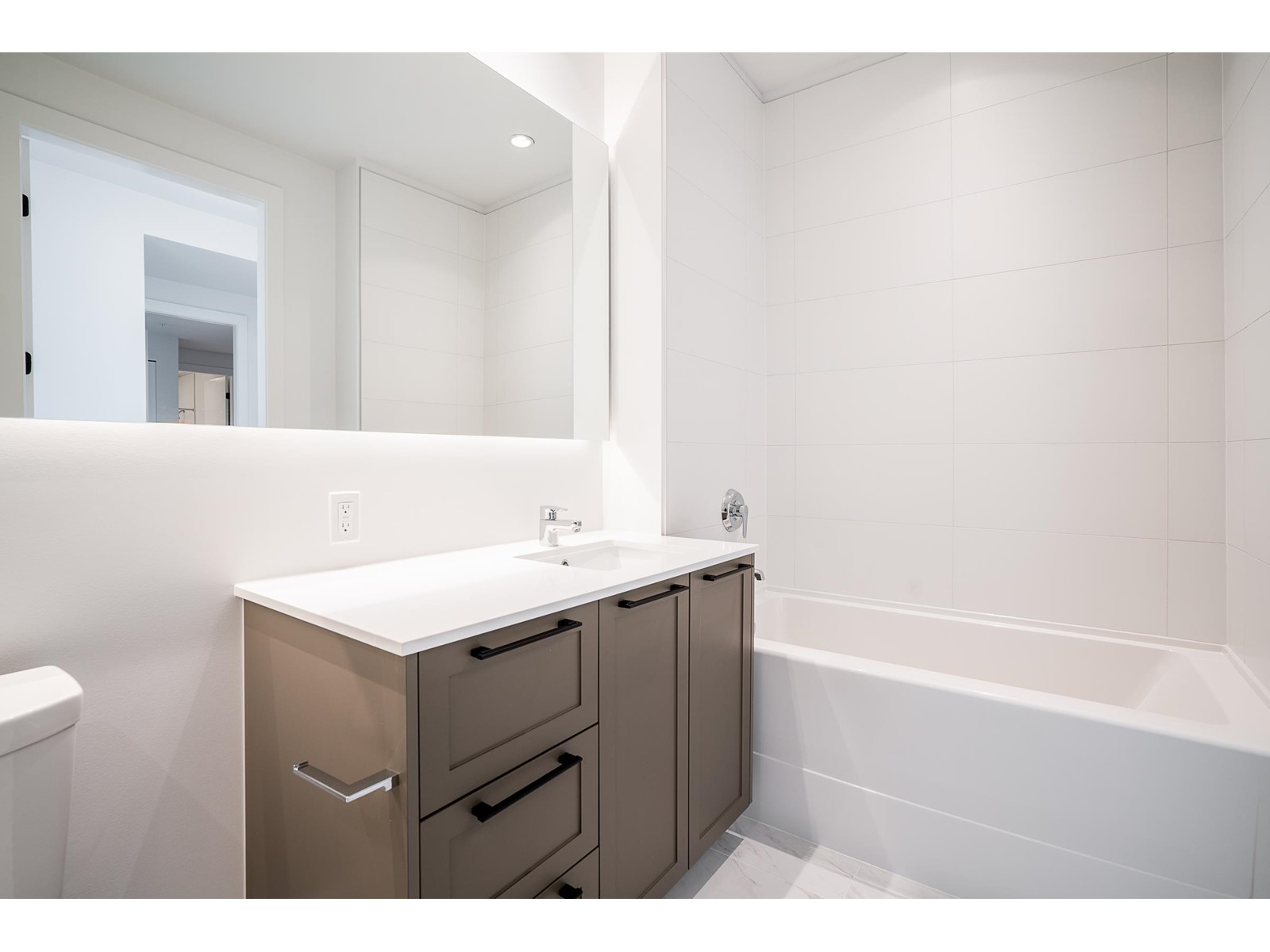 201 13929 105 Avenue, Surrey, British Columbia  V3T 2B6 - Photo 24 - R2991821