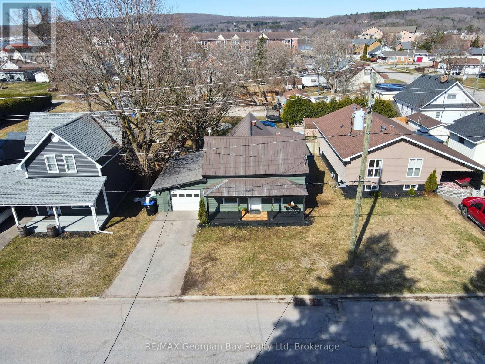 52 Peel Street, Penetanguishene, Ontario  L9M 1C4 - Photo 28 - S12096060