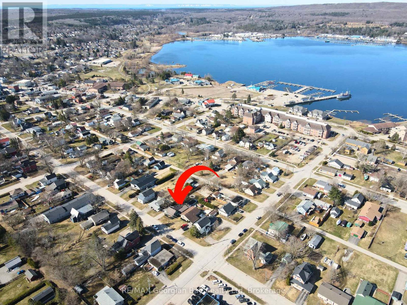 52 Peel Street, Penetanguishene, Ontario  L9M 1C4 - Photo 31 - S12096060
