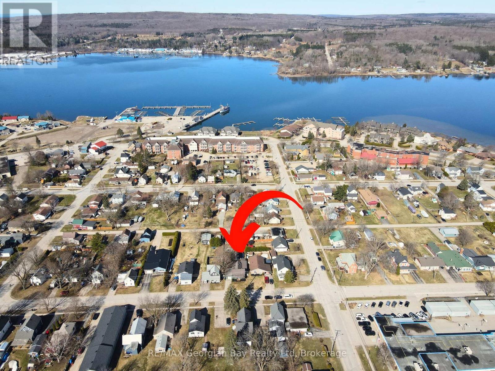 52 Peel Street, Penetanguishene, Ontario  L9M 1C4 - Photo 32 - S12096060