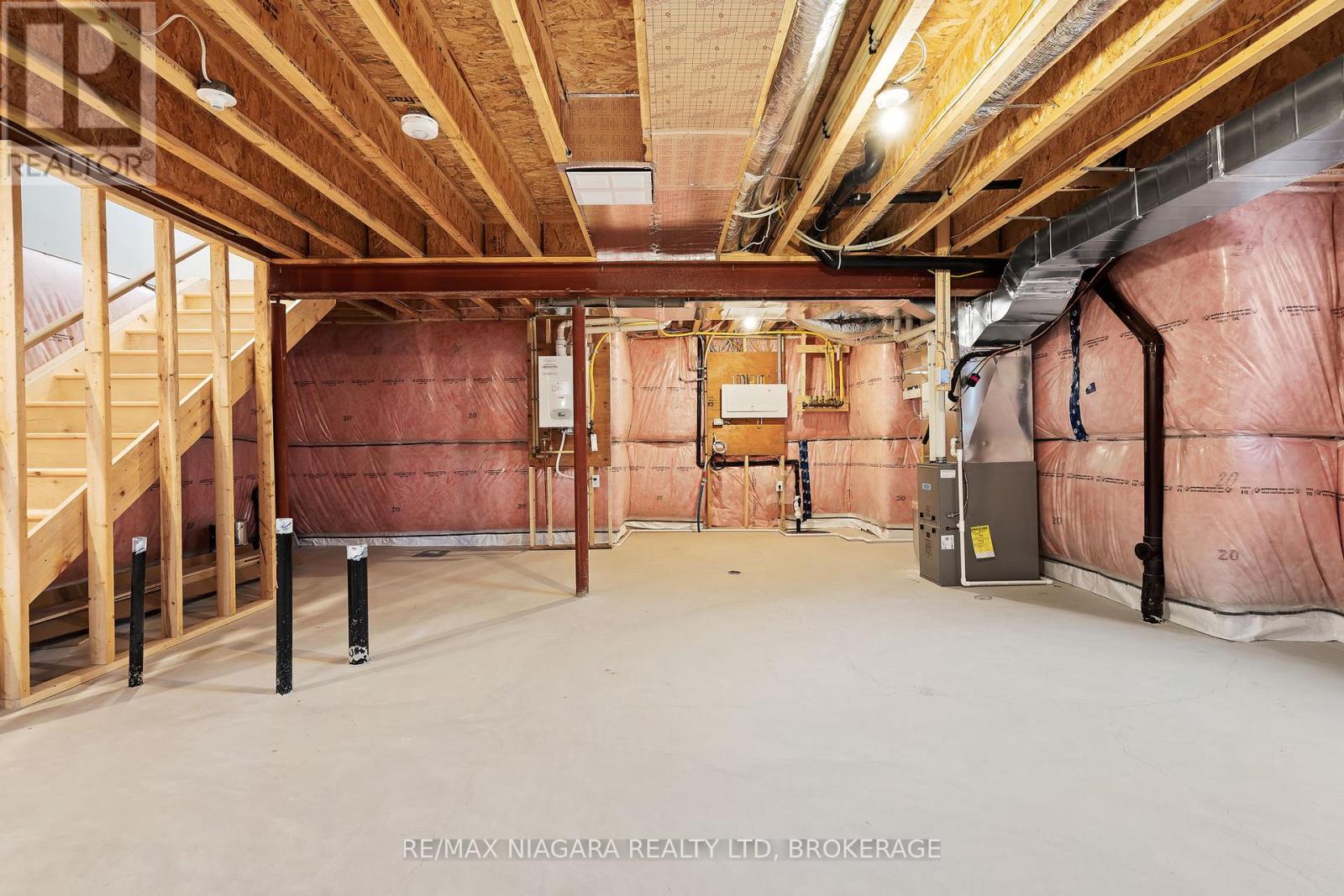 1 - 41 Ivy Crescent, Thorold, Ontario  L2V 0J9 - Photo 27 - X12084069