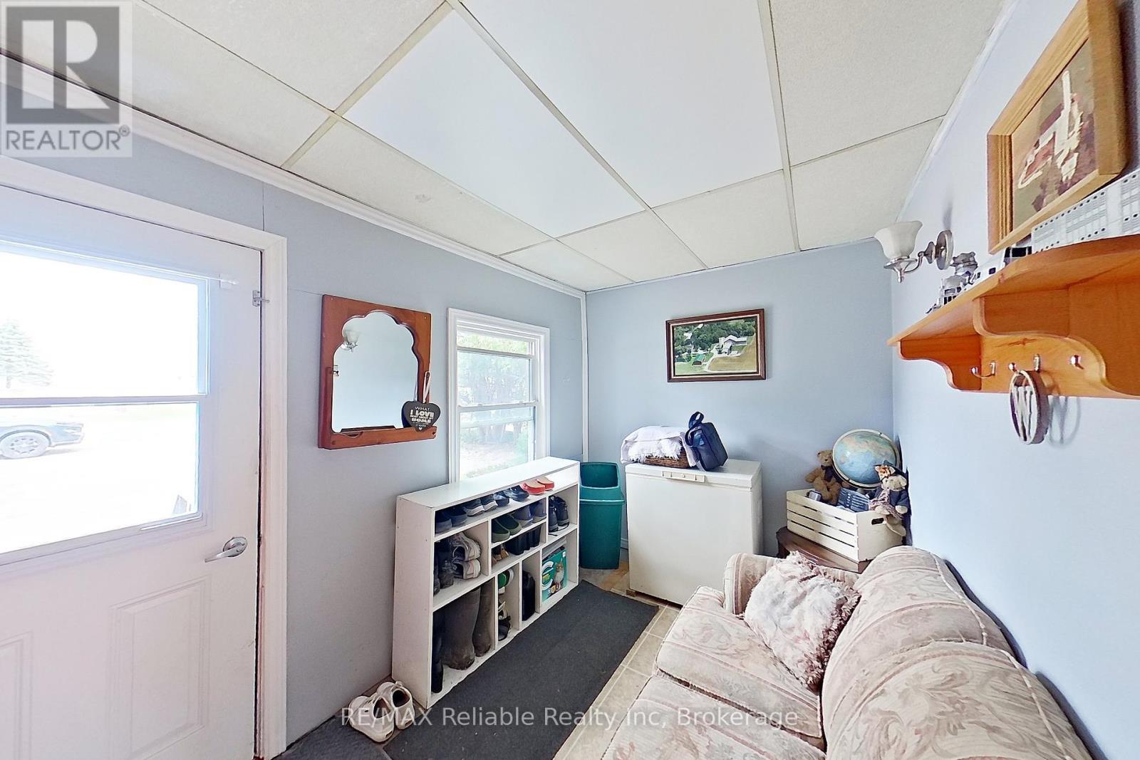 40323 Huron Road, Central Huron, Ontario  N0M 1L0 - Photo 27 - X12095999