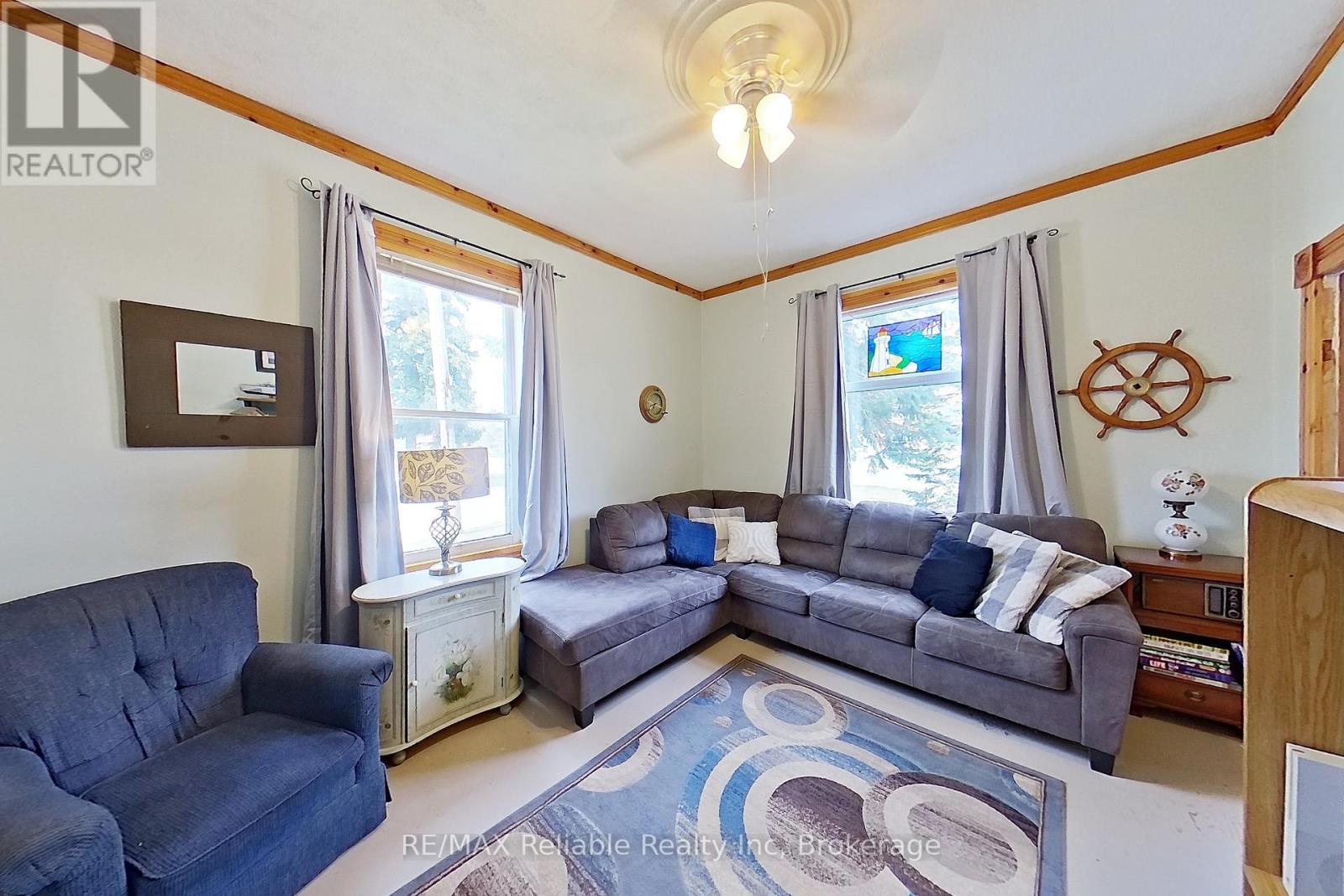 40323 Huron Road, Central Huron, Ontario  N0M 1L0 - Photo 7 - X12095999