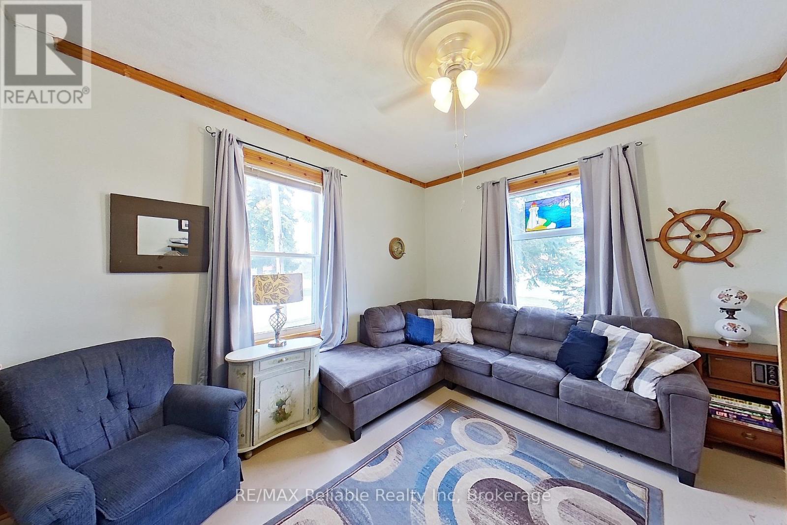 40323 Huron Road, Central Huron, Ontario  N0M 1L0 - Photo 8 - X12095999