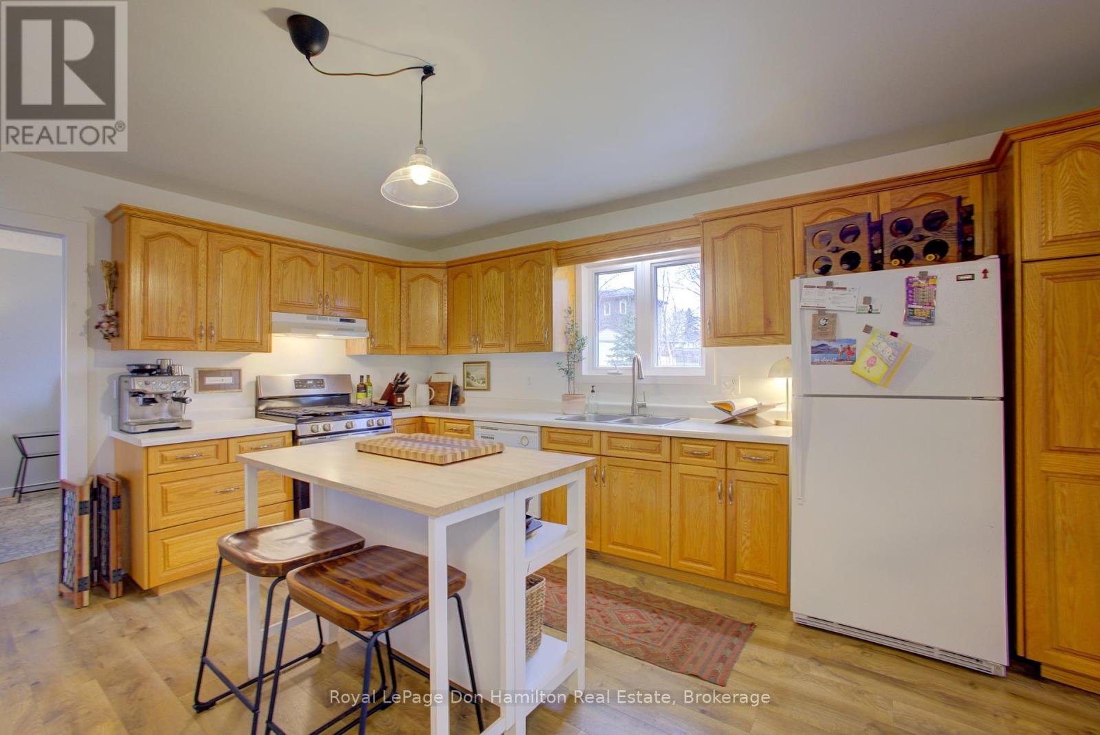 139 Queen Street E, North Perth, Ontario  N4W 3V1 - Photo 12 - X12096008