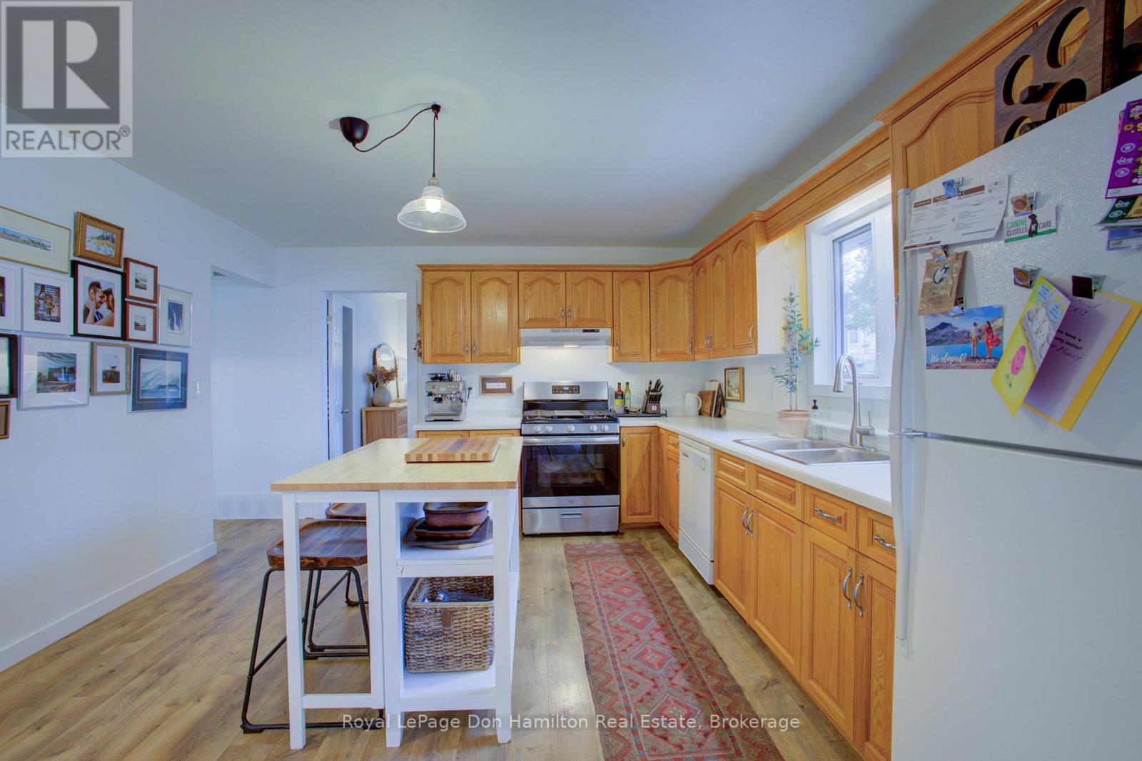 139 Queen Street E, North Perth, Ontario  N4W 3V1 - Photo 13 - X12096008