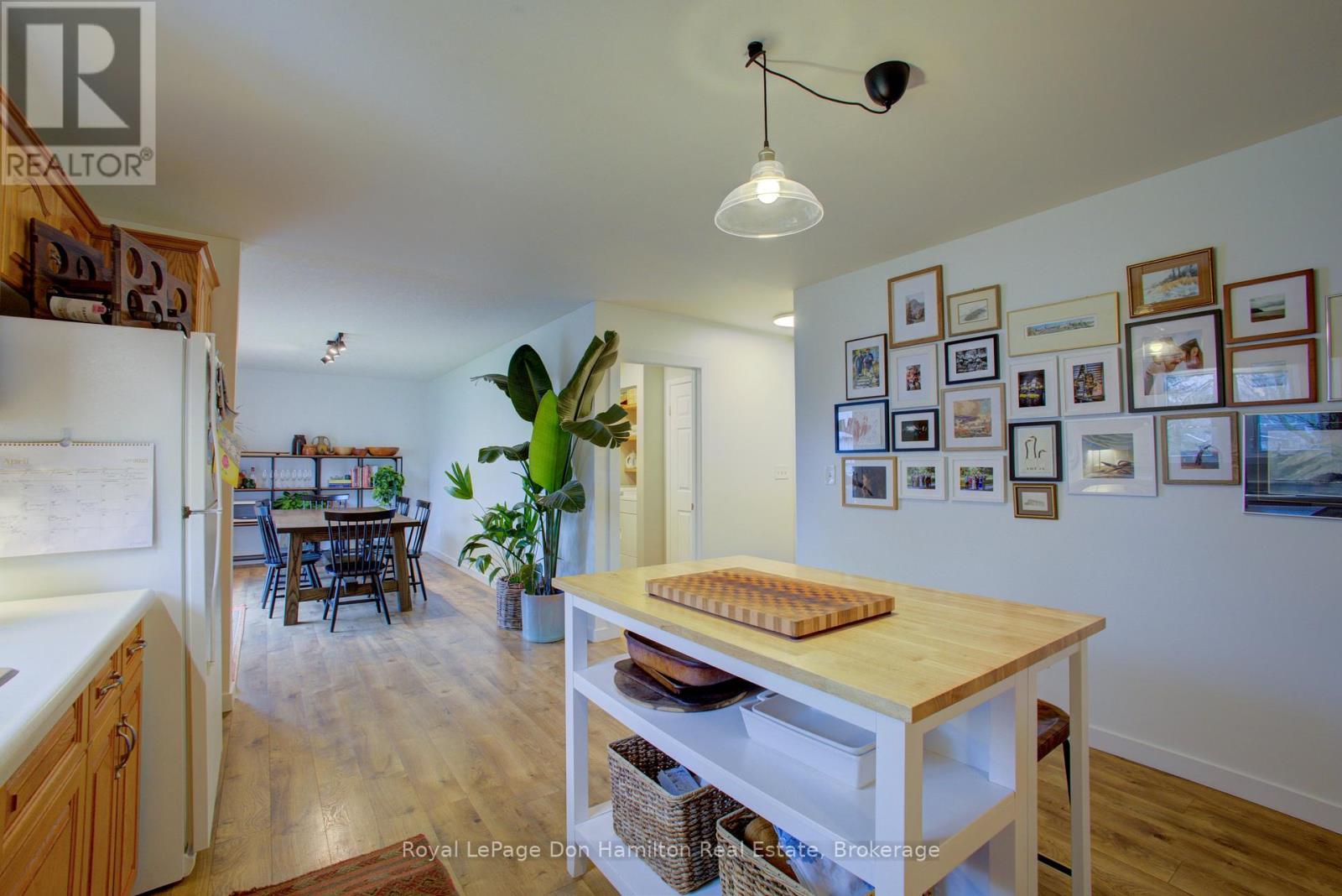 139 Queen Street E, North Perth, Ontario  N4W 3V1 - Photo 15 - X12096008