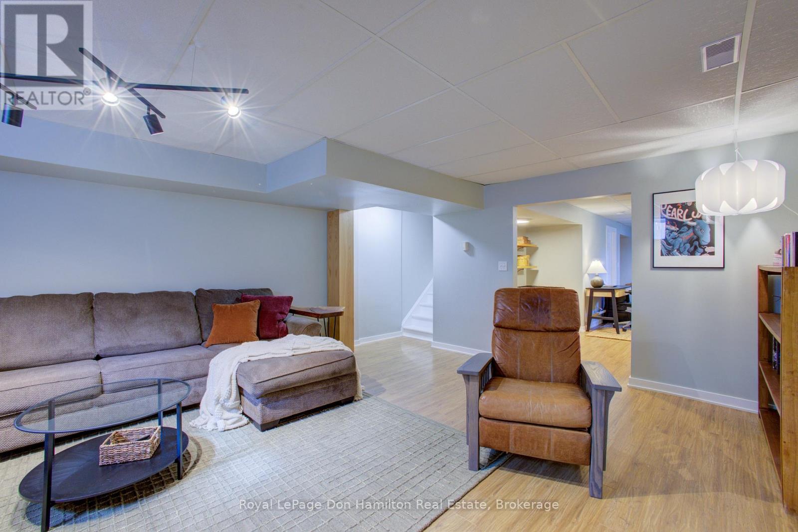 139 Queen Street E, North Perth, Ontario  N4W 3V1 - Photo 27 - X12096008
