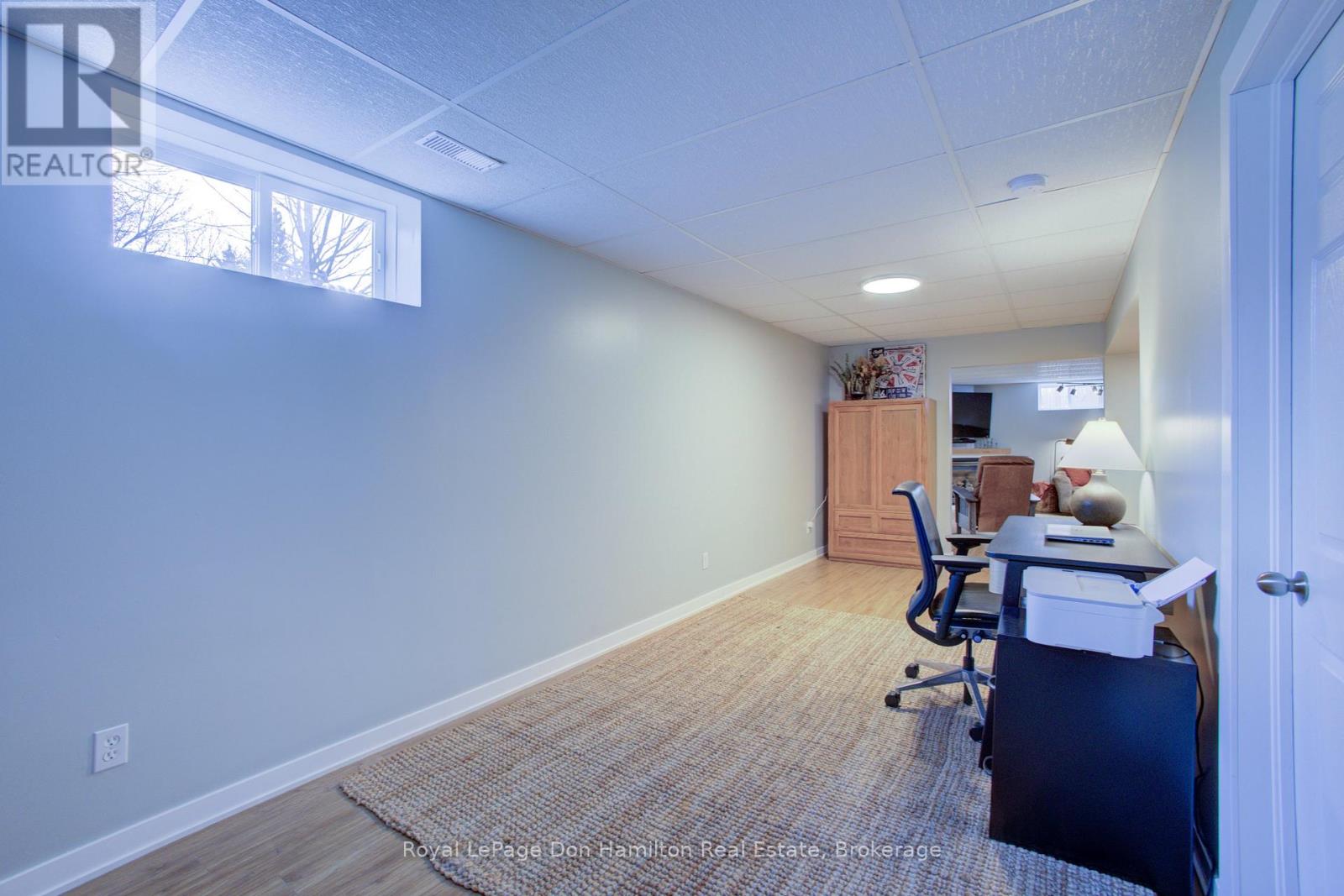 139 Queen Street E, North Perth, Ontario  N4W 3V1 - Photo 29 - X12096008