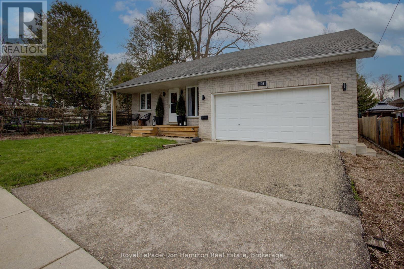 139 Queen Street E, North Perth, Ontario  N4W 3V1 - Photo 3 - X12096008