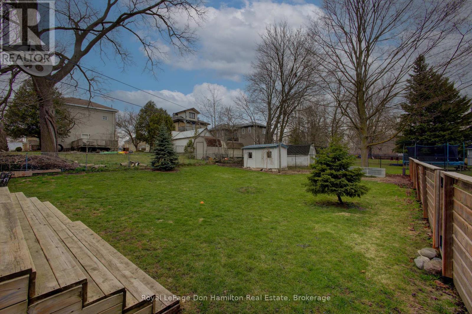 139 Queen Street E, North Perth, Ontario  N4W 3V1 - Photo 32 - X12096008