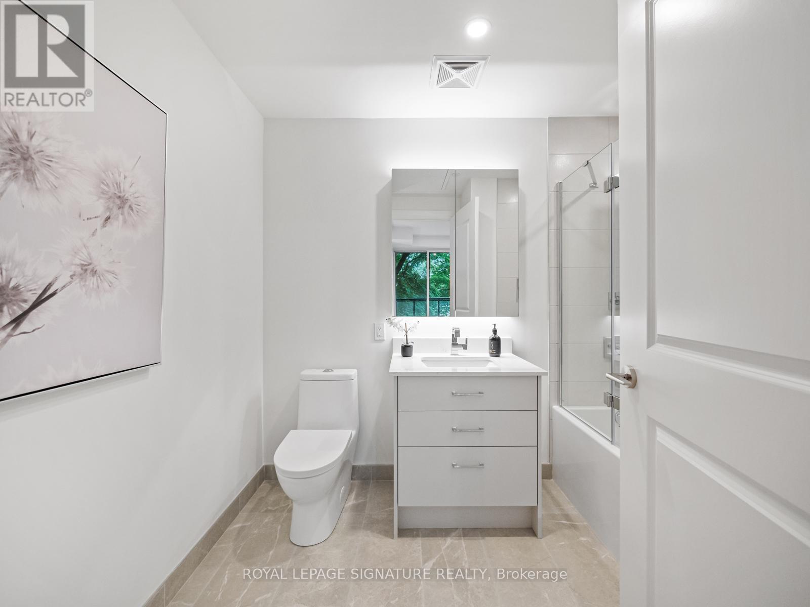 304 - 285 Avenue Road, Toronto (Yonge-St. Clair), Ontario  M5R 2J2 - Photo 26 - C12096004