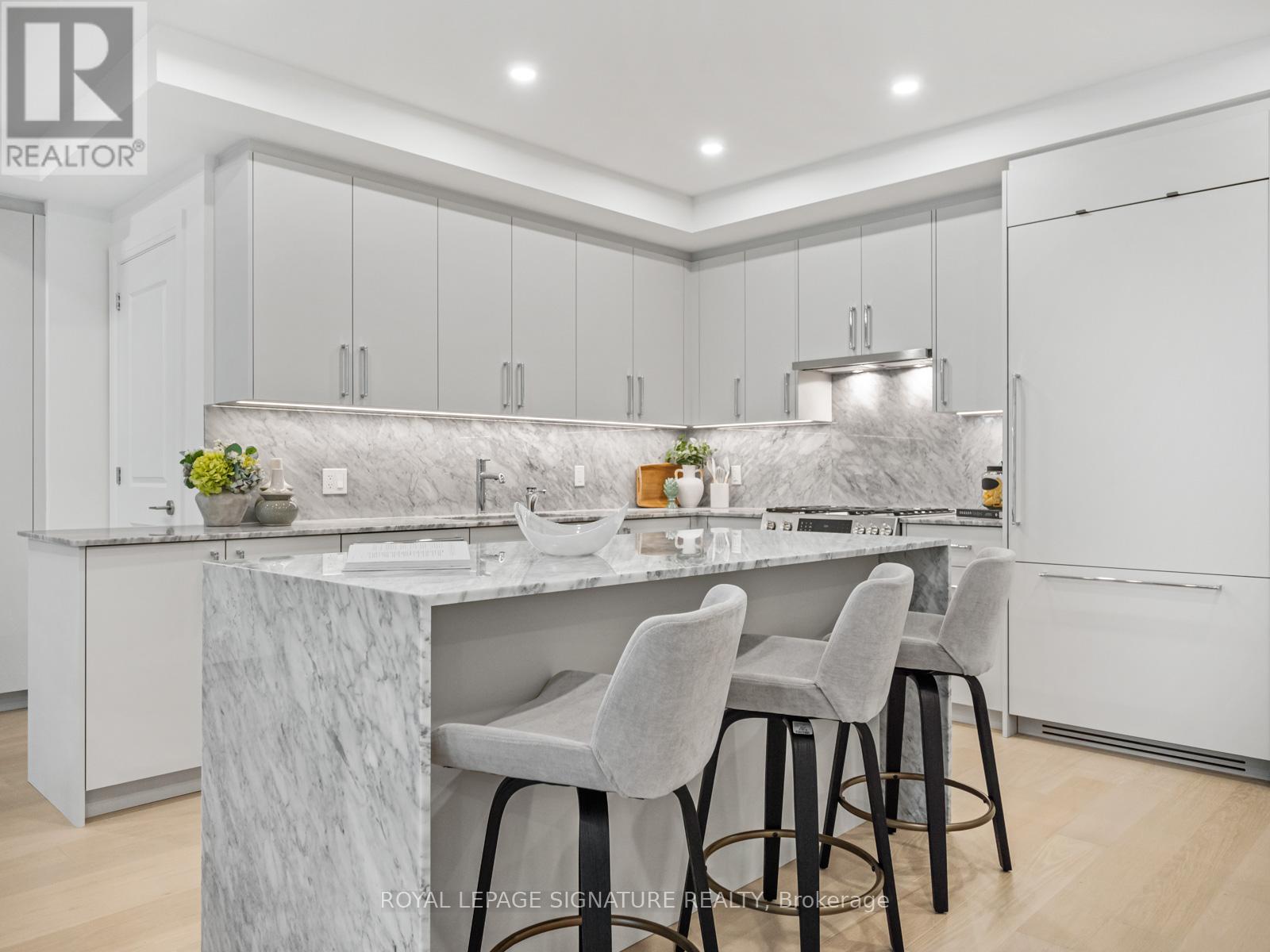 304 - 285 Avenue Road, Toronto (Yonge-St. Clair), Ontario  M5R 2J2 - Photo 6 - C12096004