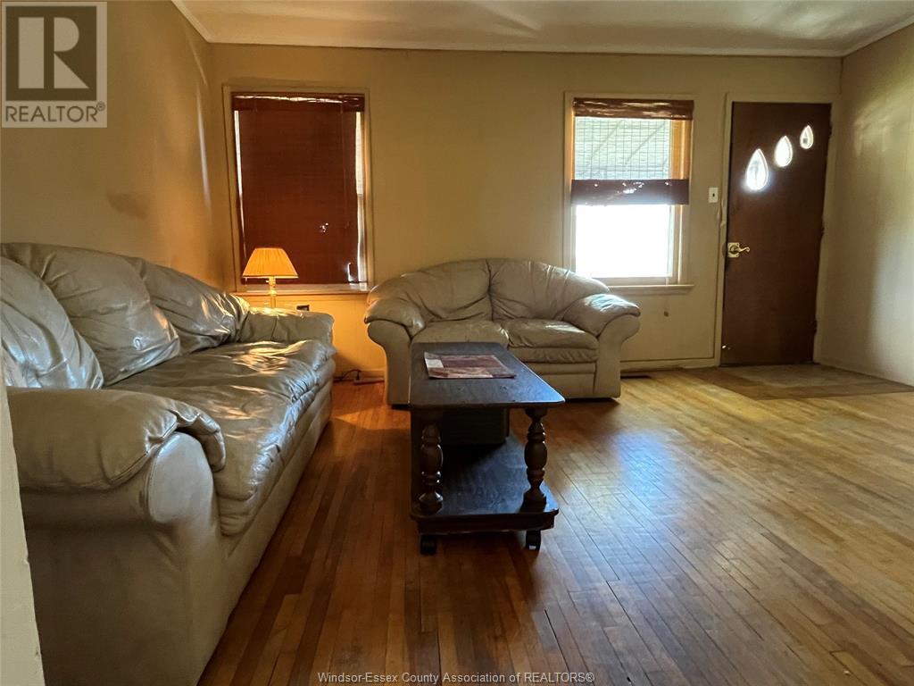 Property at 1123 MCKAY AVENUE image 5