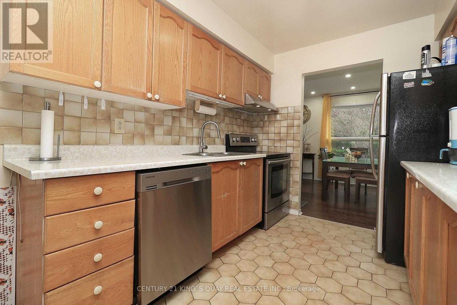 17 - 25 Whitecap Boulevard, Toronto, Ontario  M1M 2Y5 - Photo 13 - E12096030
