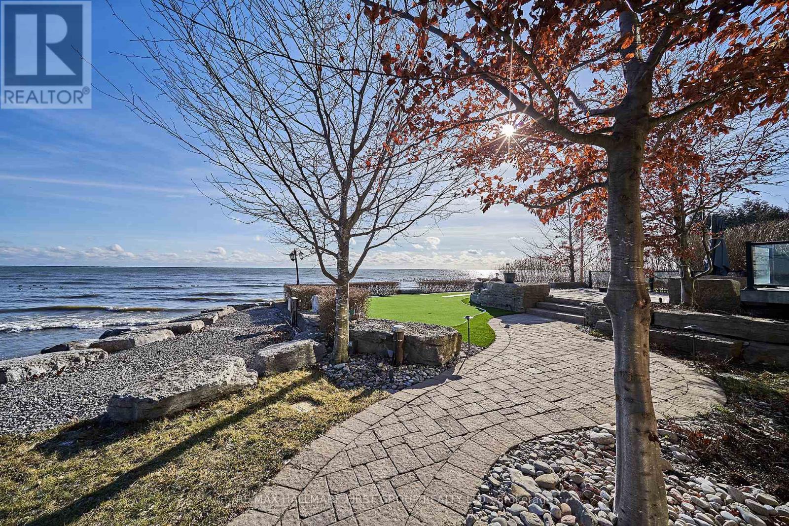 14 Ontoro Boulevard, Ajax, Ontario  L1Z 1X6 - Photo 2 - E12096064