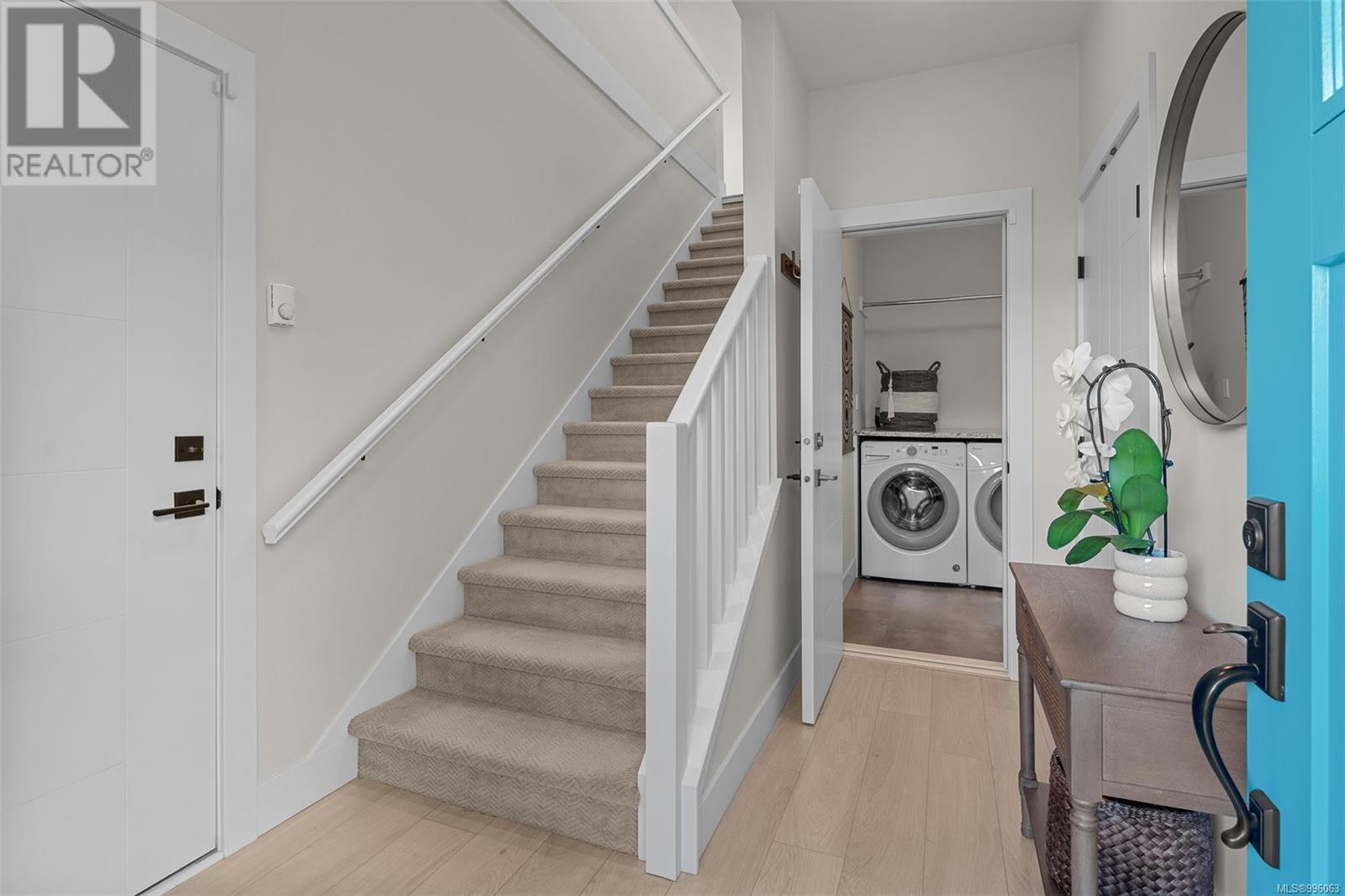 Property at 1509 San Juan Ave image 4