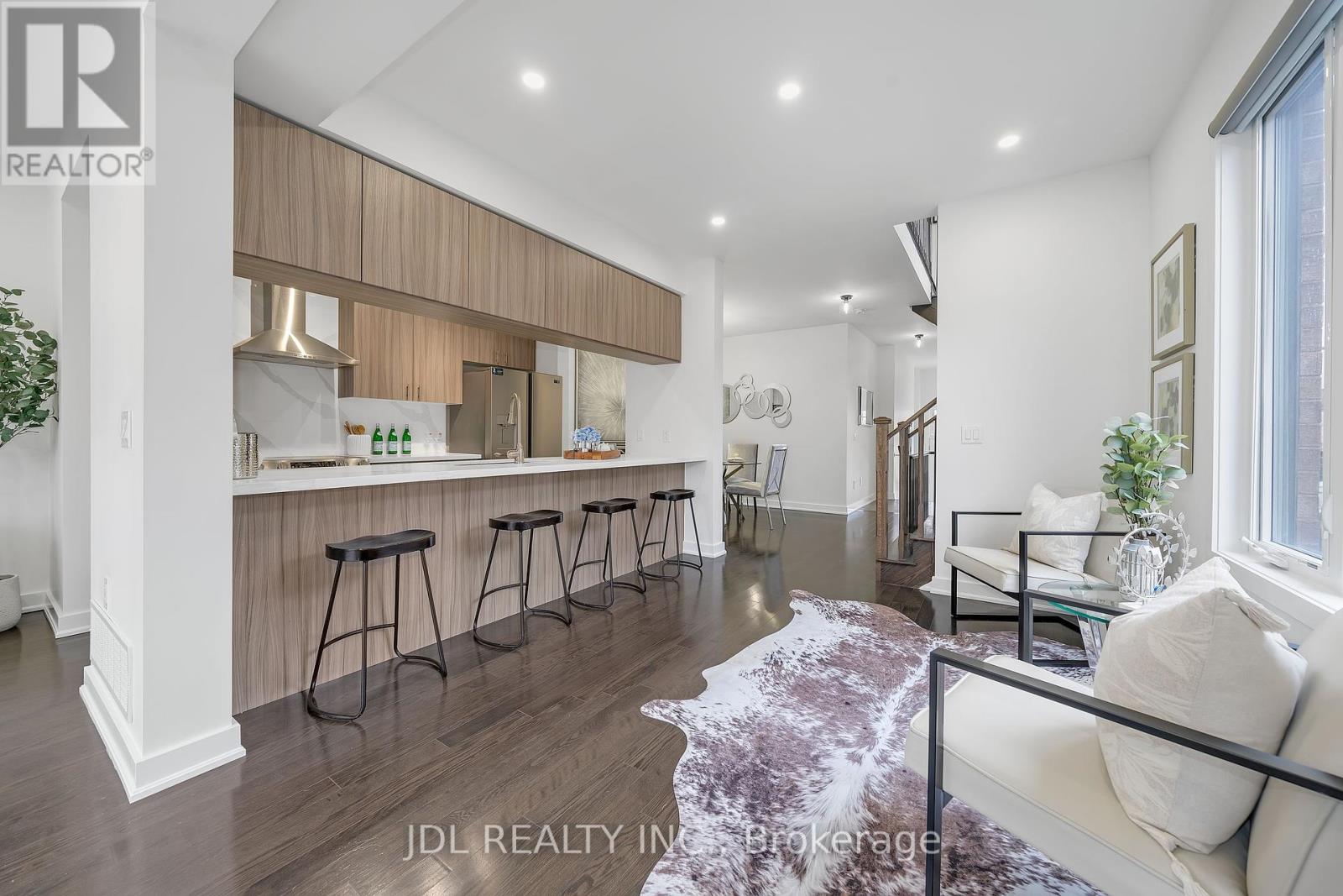 103 Denarius Crescent, Richmond Hill, Ontario  L4E 0Y9 - Photo 11 - N12096055
