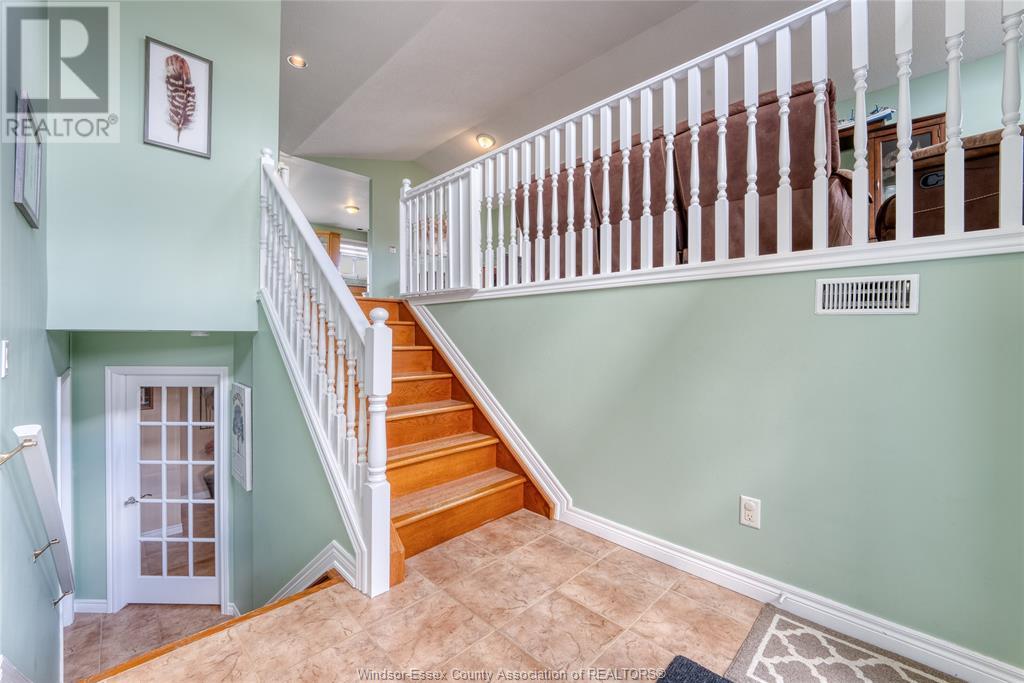 Property at 11 MARIE CRESCENT image 4