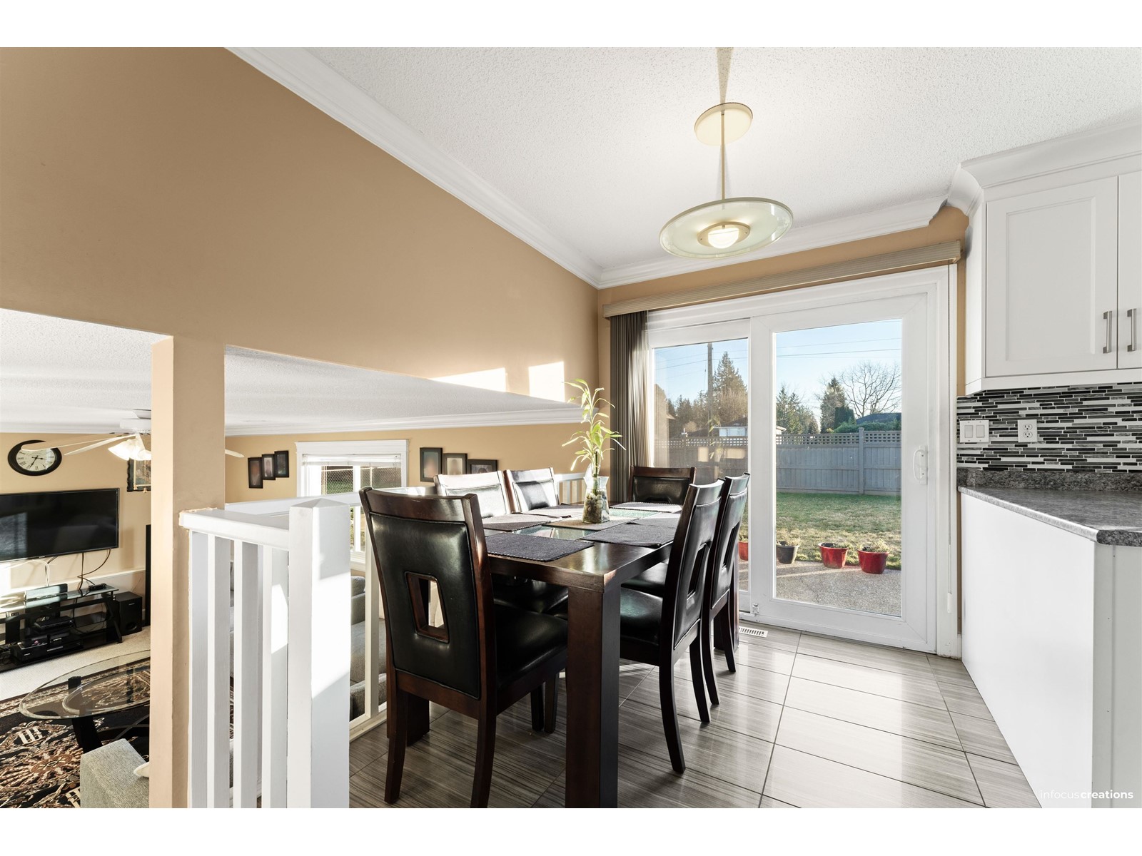 15796 95a Avenue, Surrey, British Columbia  V4N 2L4 - Photo 6 - R2991705