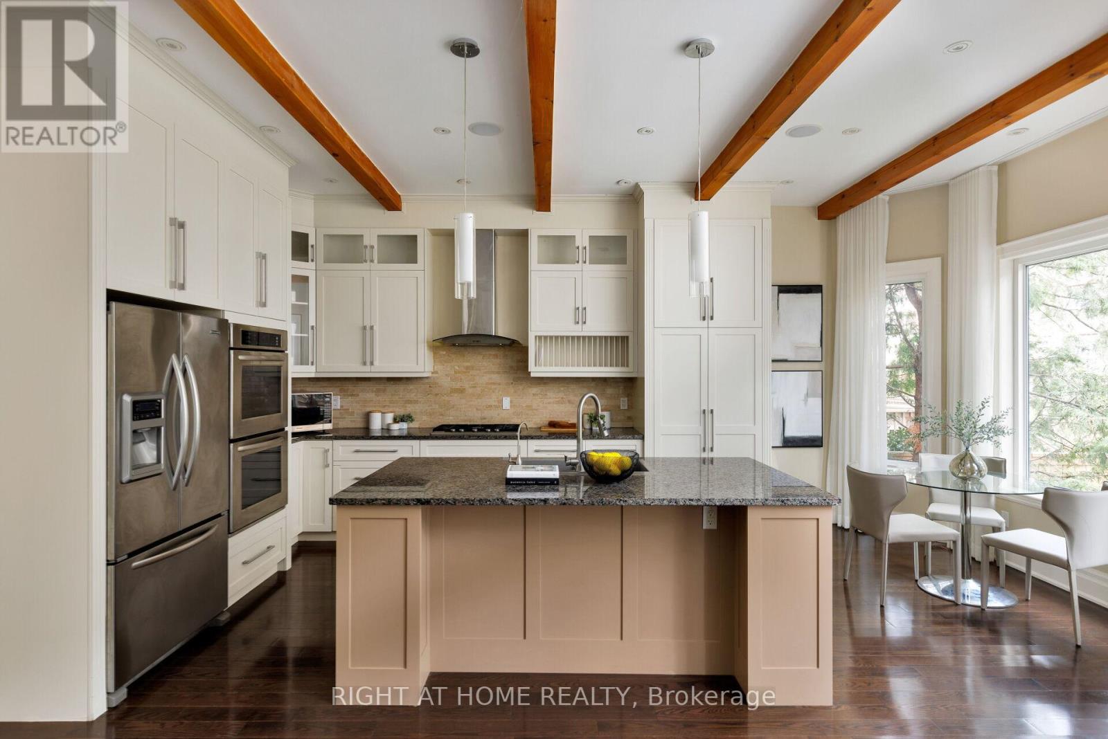 Property at 8 RUTHERGLEN ROAD image 3
