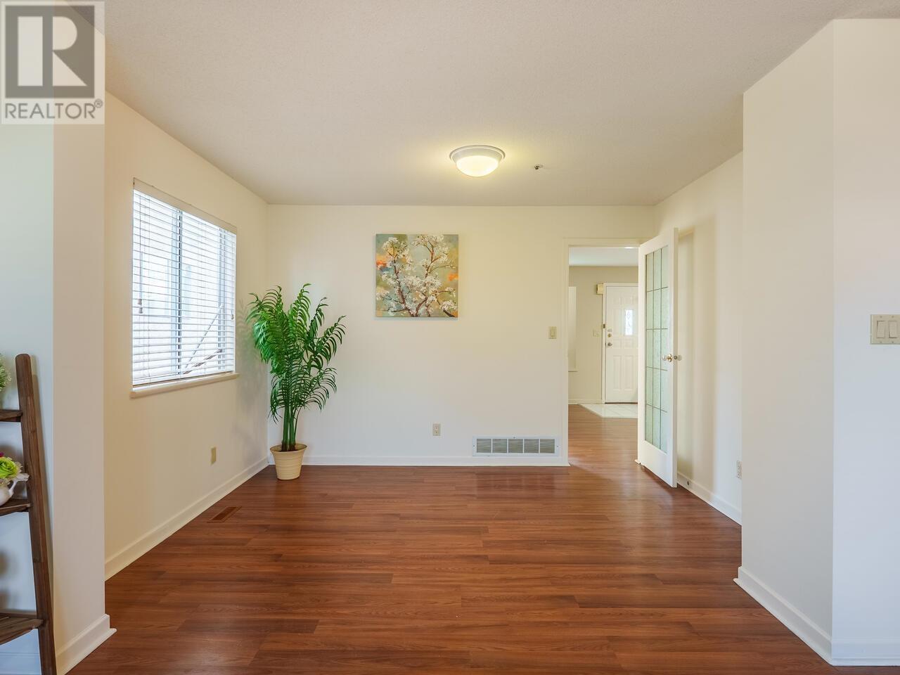 Listing Picture 4 of 23 : 7138 MAIN STREET, Vancouver / 溫哥華 - 魯藝地產 Yvonne Lu Group - MLS Medallion Club Member