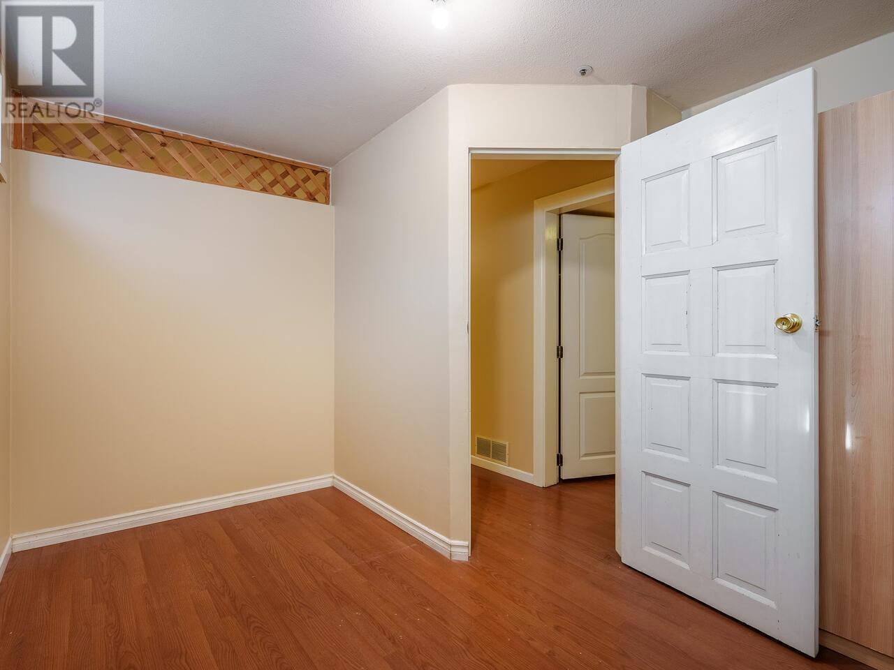 Listing Picture 16 of 23 : 7138 MAIN STREET, Vancouver / 溫哥華 - 魯藝地產 Yvonne Lu Group - MLS Medallion Club Member