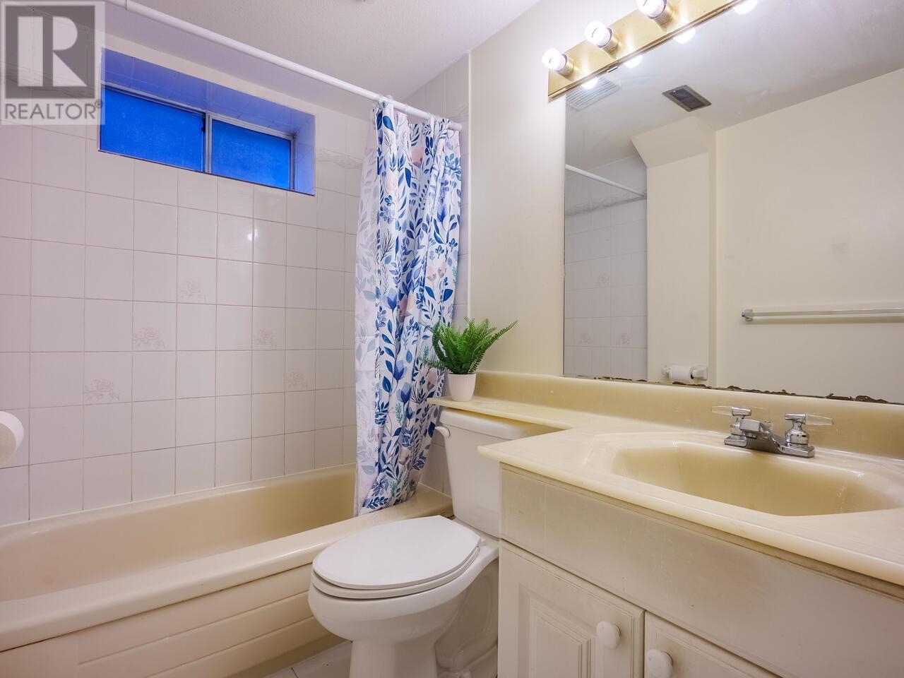 Listing Picture 14 of 23 : 7138 MAIN STREET, Vancouver / 溫哥華 - 魯藝地產 Yvonne Lu Group - MLS Medallion Club Member