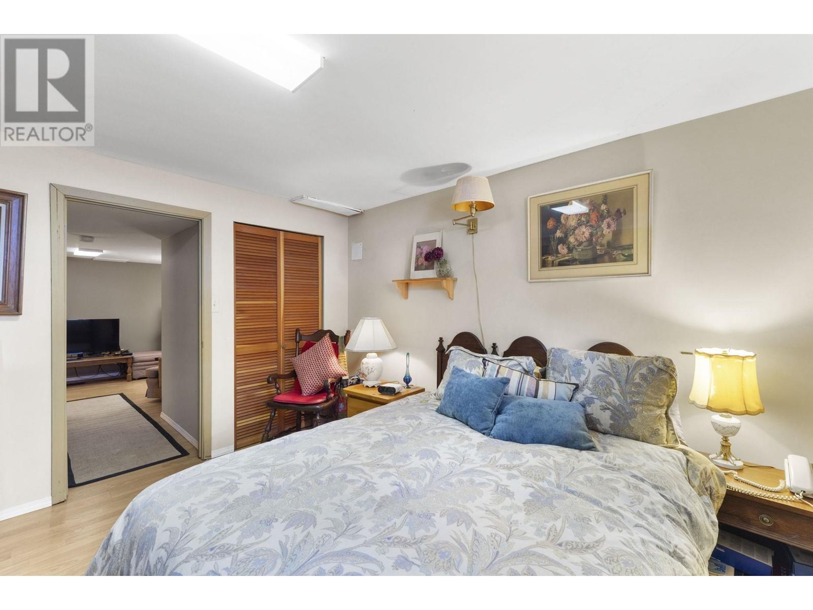 Listing Picture 22 of 40 : 7950 JOFFRE AVENUE, Burnaby / 本拿比 - 魯藝地產 Yvonne Lu Group - MLS Medallion Club Member
