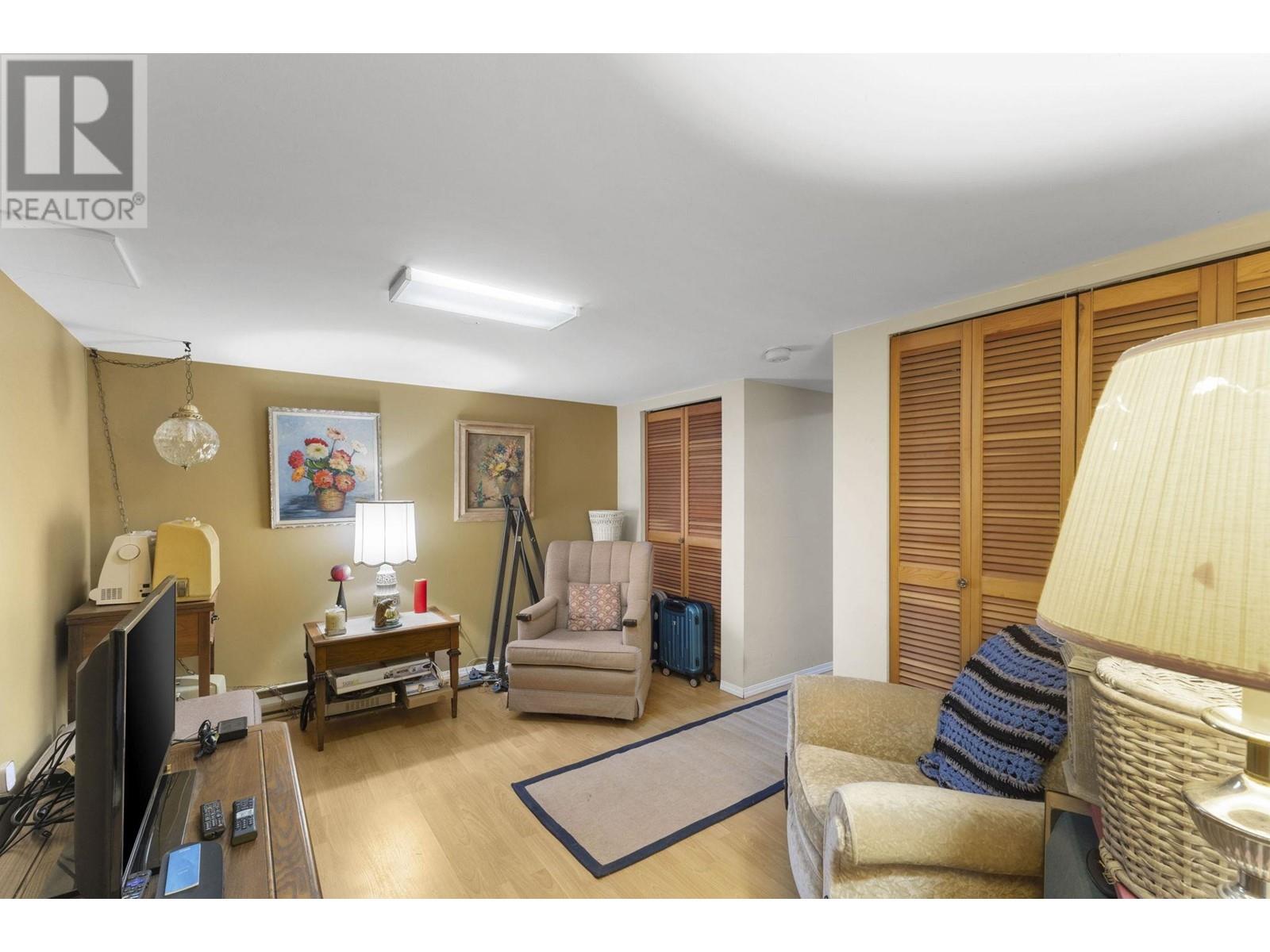 Listing Picture 20 of 40 : 7950 JOFFRE AVENUE, Burnaby / 本拿比 - 魯藝地產 Yvonne Lu Group - MLS Medallion Club Member