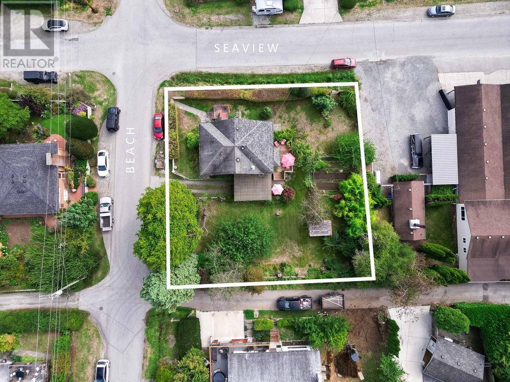 Property at 589 SEAVIEW ROAD image 2