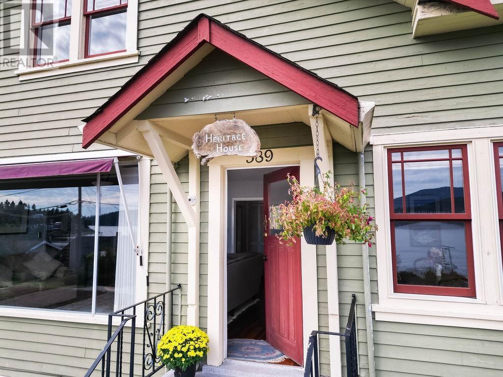 Property at 589 SEAVIEW ROAD image 3