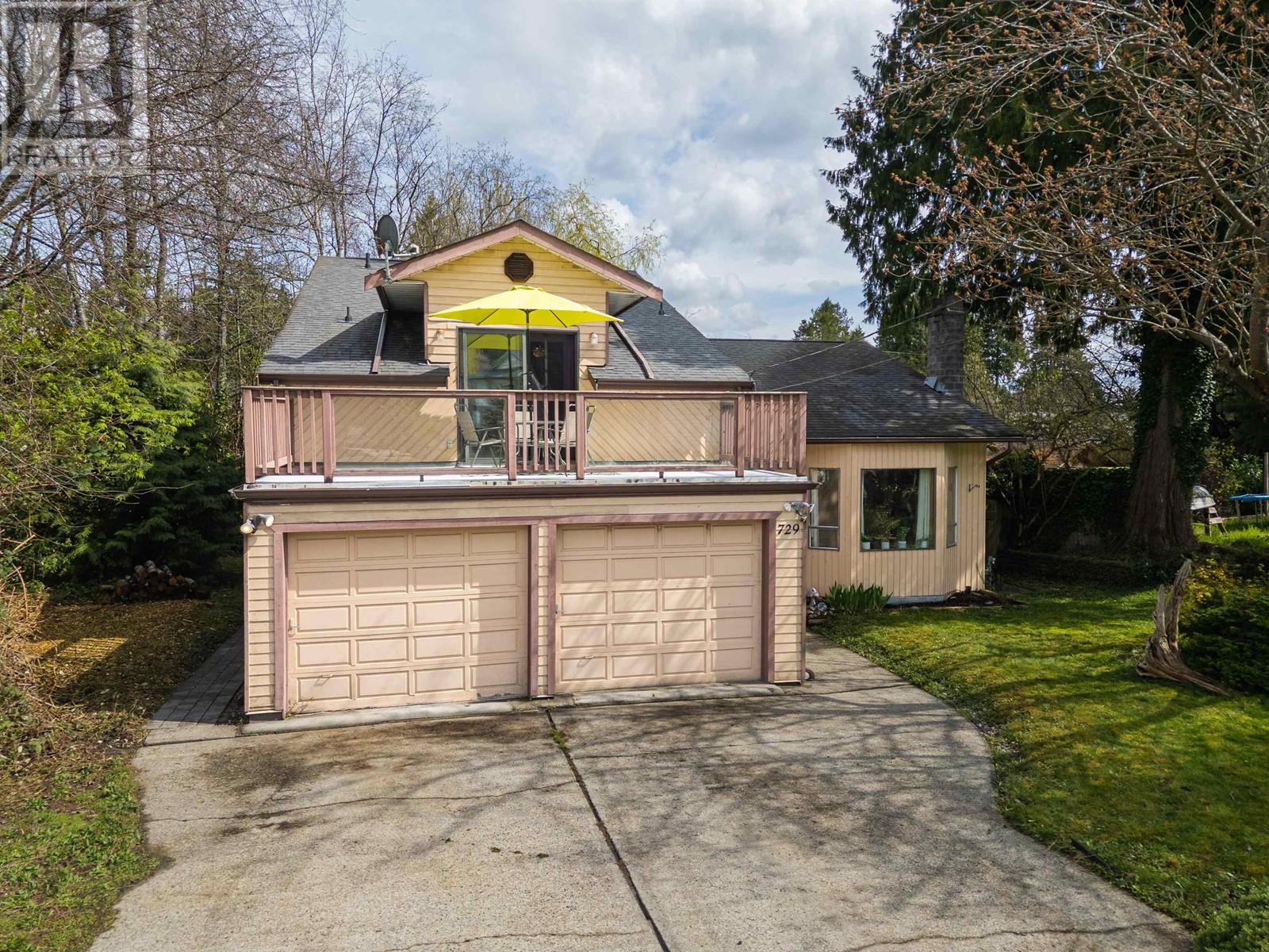 Property at 729 MAPLEWOOD LANE image 1
