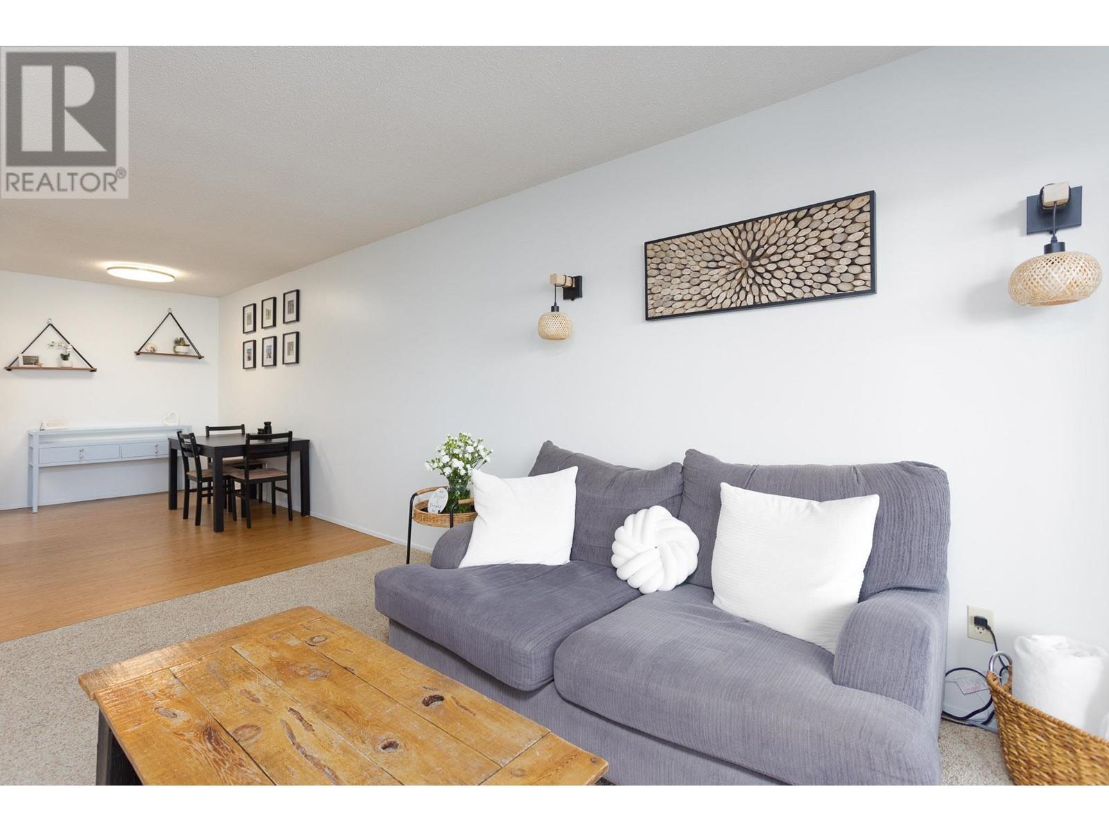 Property at 2085 Gordon Drive Unit# 204 image 3