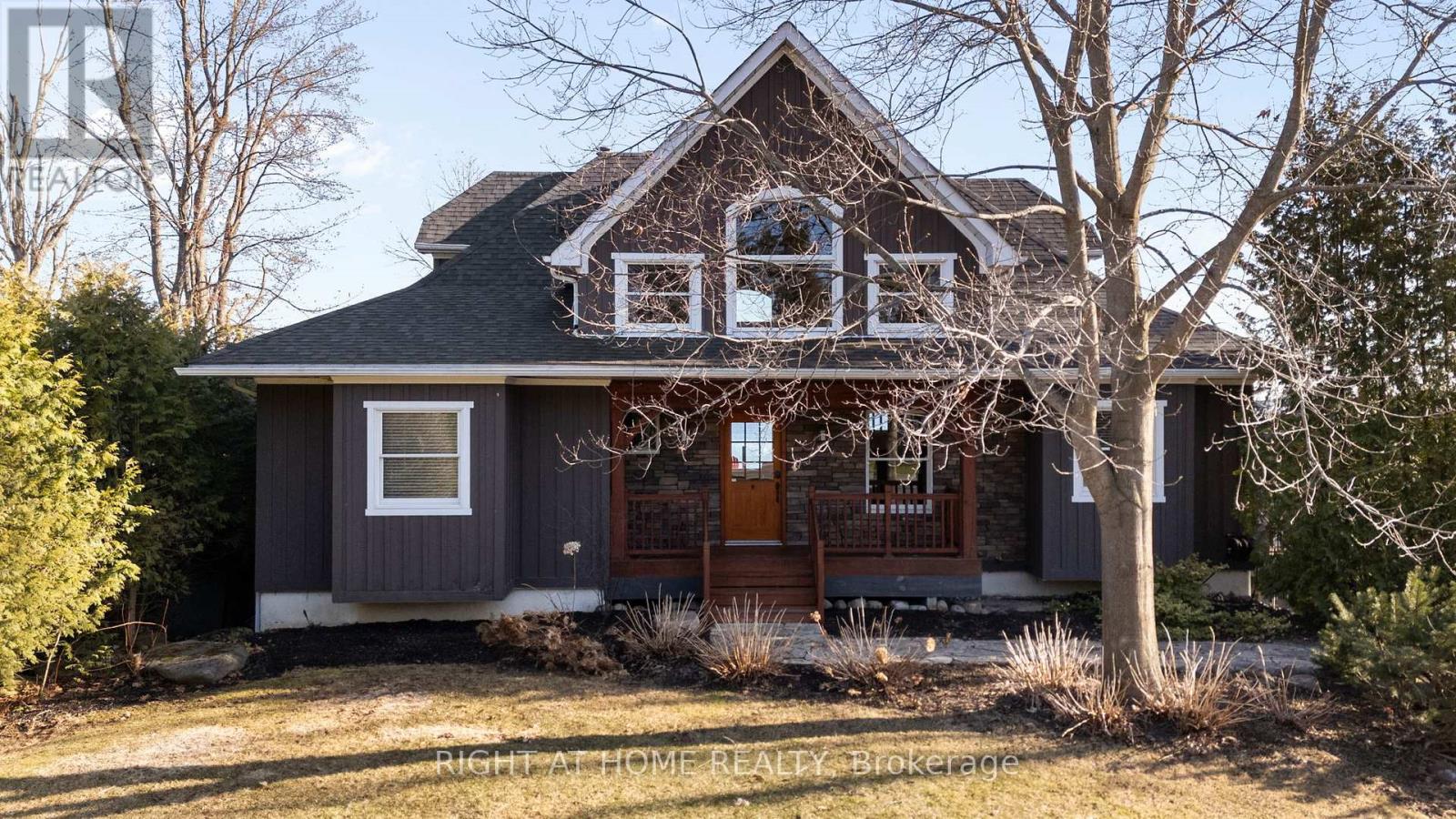 21 Lakeshore Road E, Oro-Medonte, Ontario  L0L 2E0 - Photo 3 - S12094339